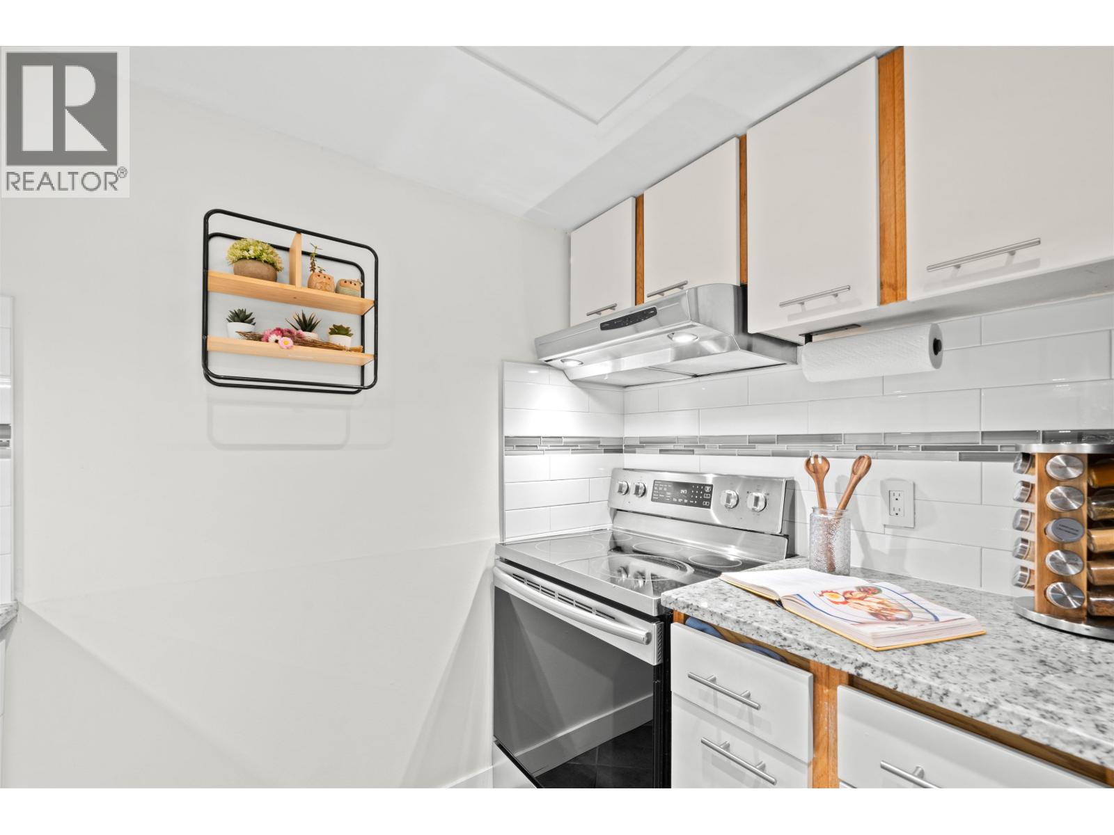 3192 Mountain Highway, North Vancouver, British Columbia  V7K 2H5 - Photo 15 - R3092389