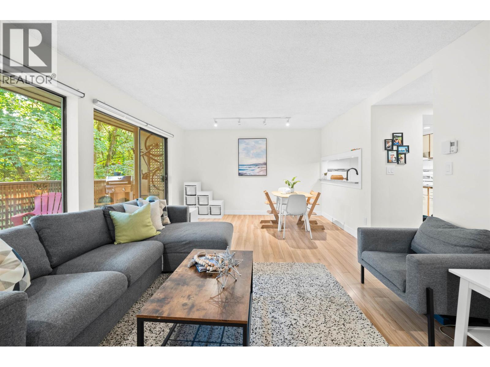 3192 Mountain Highway, North Vancouver, British Columbia  V7K 2H5 - Photo 3 - R3092389