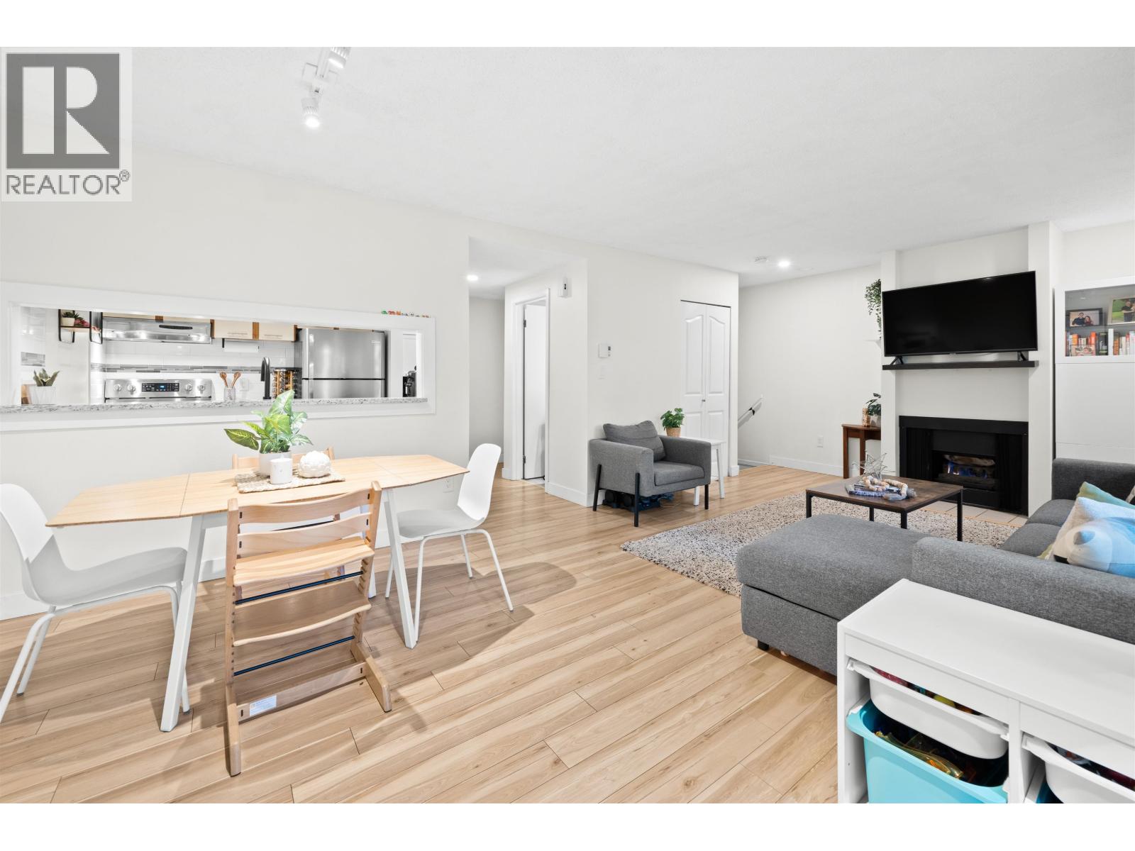 3192 Mountain Highway, North Vancouver, British Columbia  V7K 2H5 - Photo 8 - R3092389