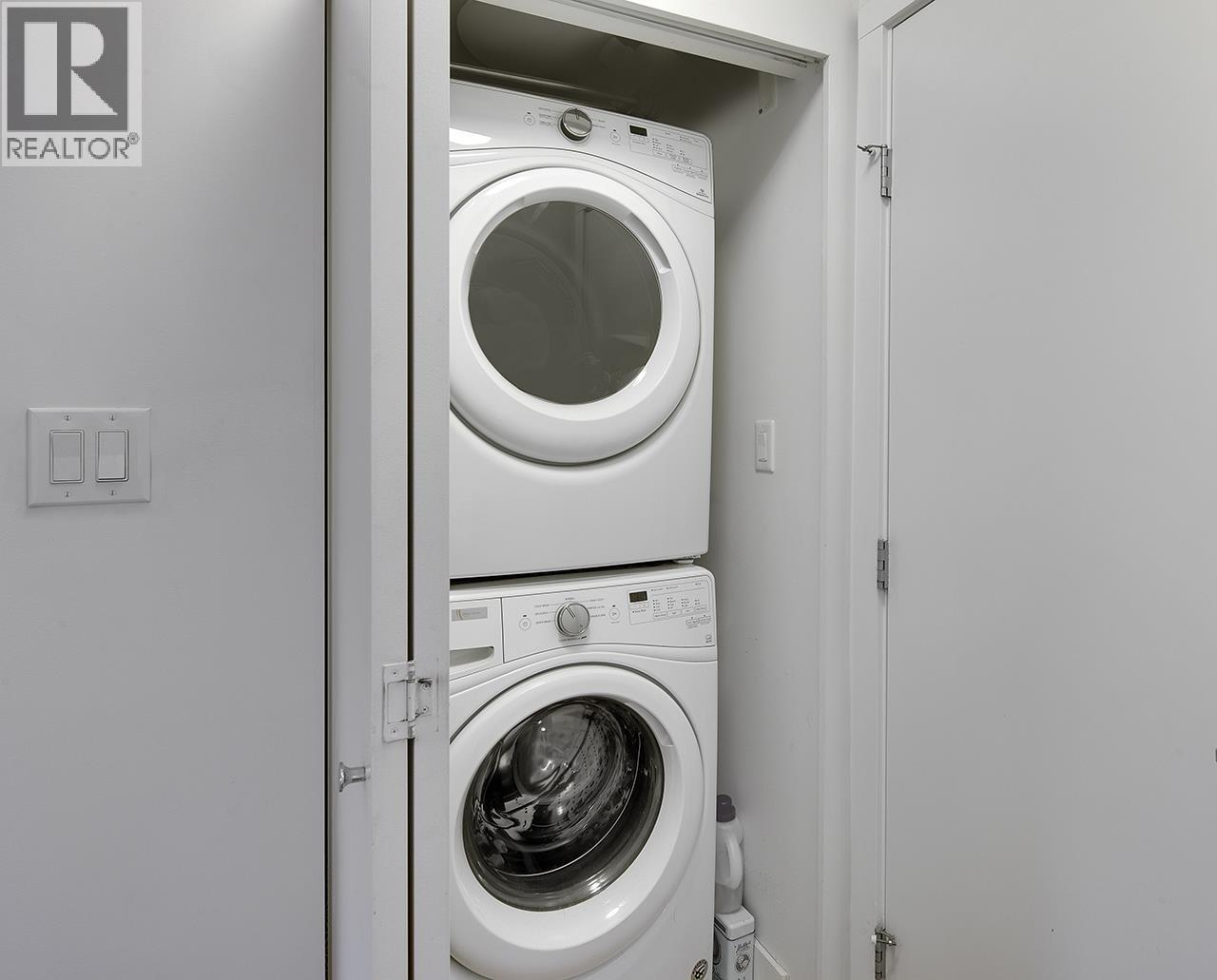 206 1061 Marine Drive, North Vancouver, British Columbia  V7P 1S6 - Photo 21 - R3092399