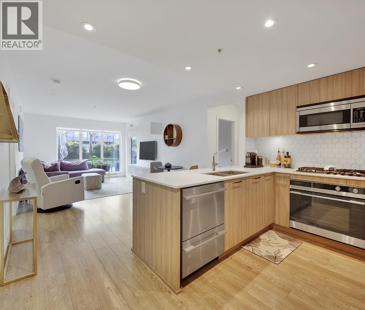 206 1061 Marine Drive, North Vancouver, British Columbia  V7P 1S6 - Photo 9 - R3092399