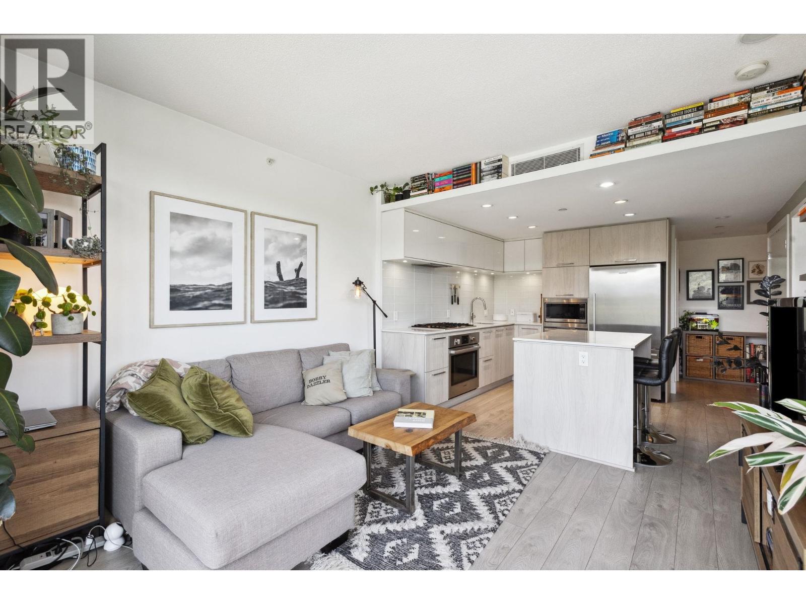 1608 680 Seylynn Crescent, North Vancouver, British Columbia  V7J 0B5 - Photo 5 - R3092409