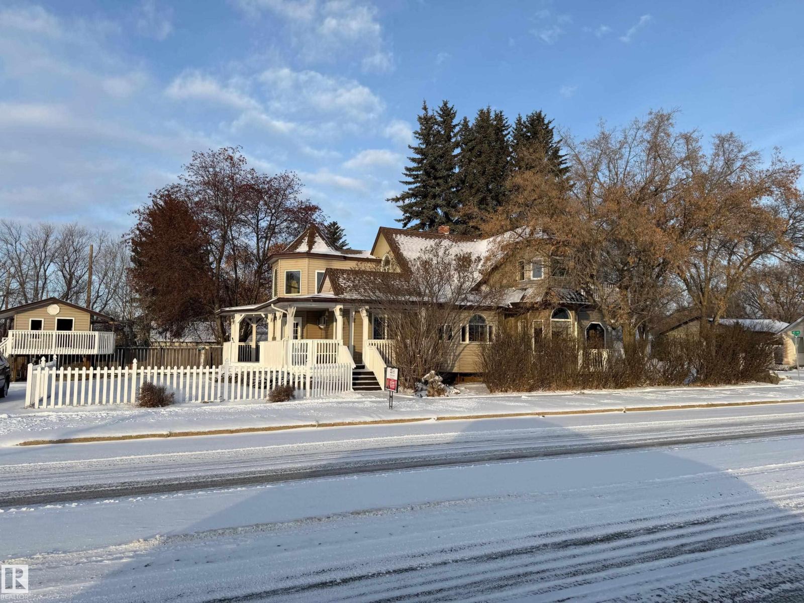 5001 42 AV, Wetaskiwin, Alberta