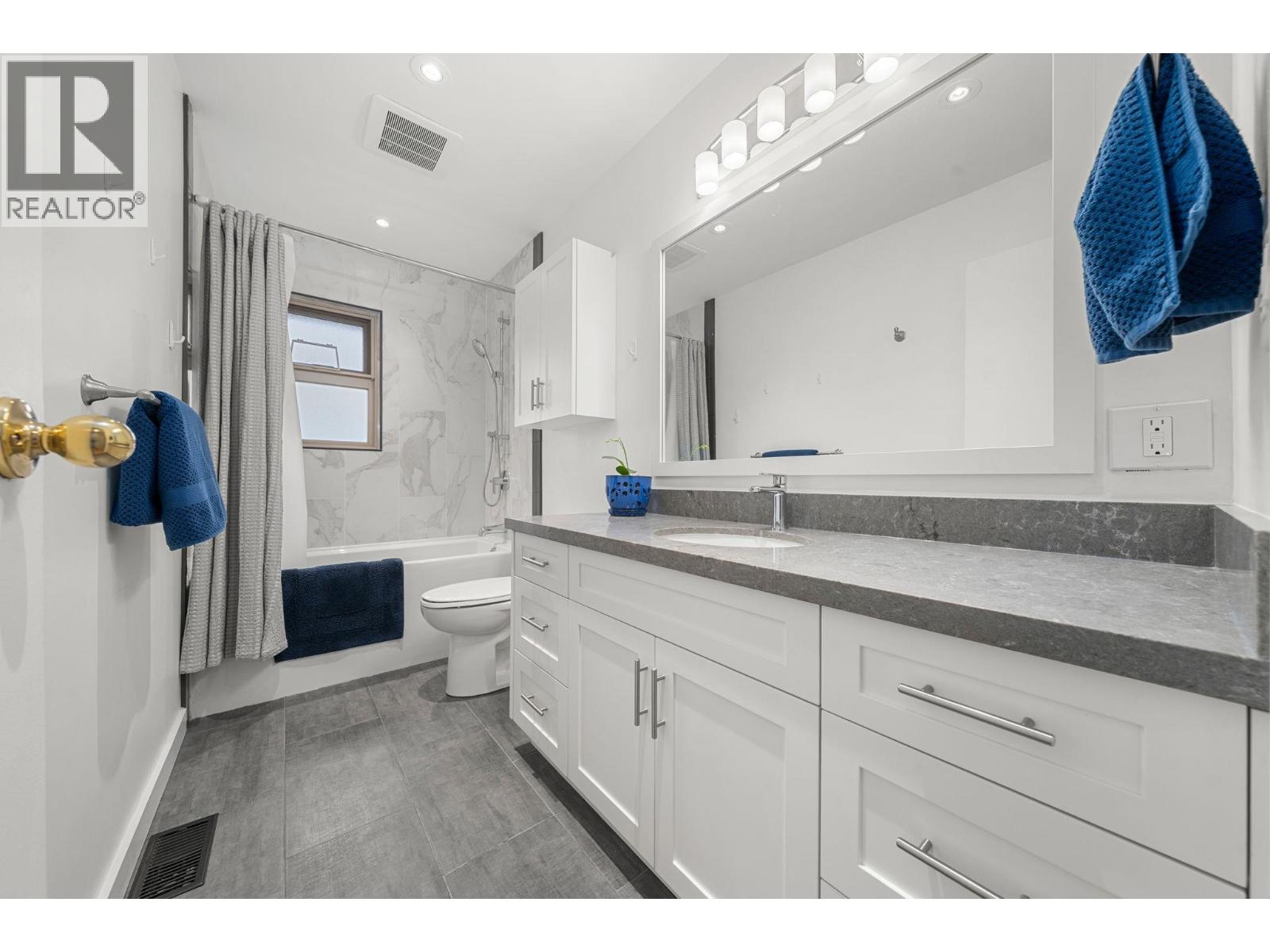 667 Fairway Drive, North Vancouver, British Columbia  V7G 1Z5 - Photo 19 - R3092427