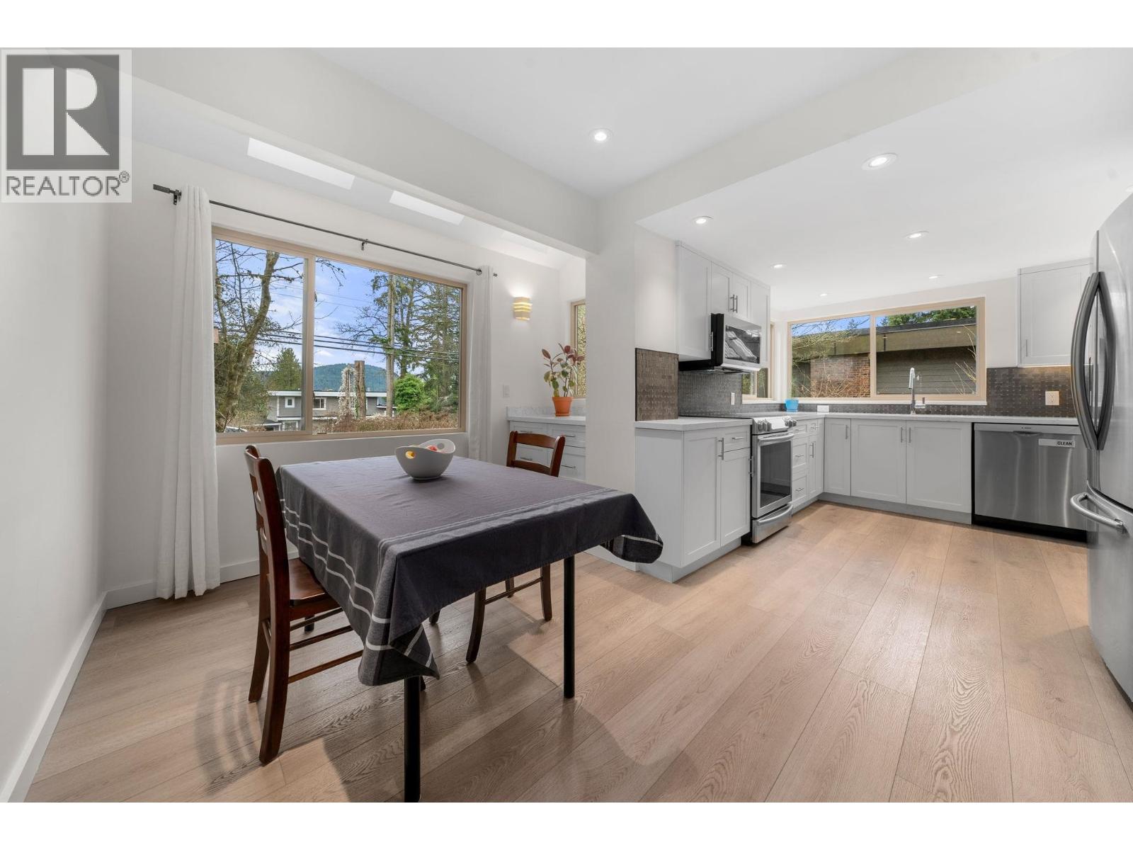 667 Fairway Drive, North Vancouver, British Columbia  V7G 1Z5 - Photo 7 - R3092427