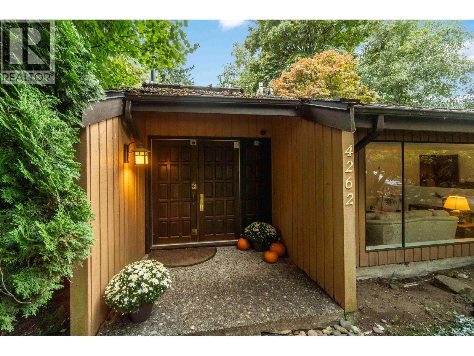 4262 YUCULTA CRESCENT, Vancouver