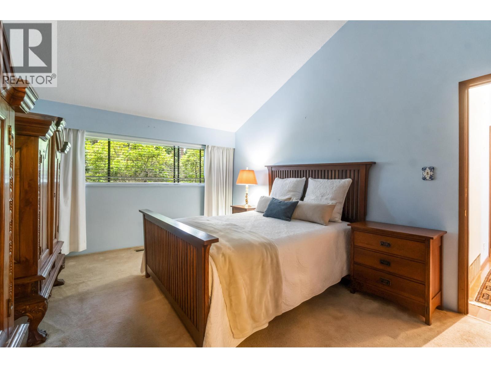 Listing Picture 14 of 40 : 4262 YUCULTA CRESCENT, Vancouver / 溫哥華 - 魯藝地產 Yvonne Lu Group - MLS Medallion Club Member