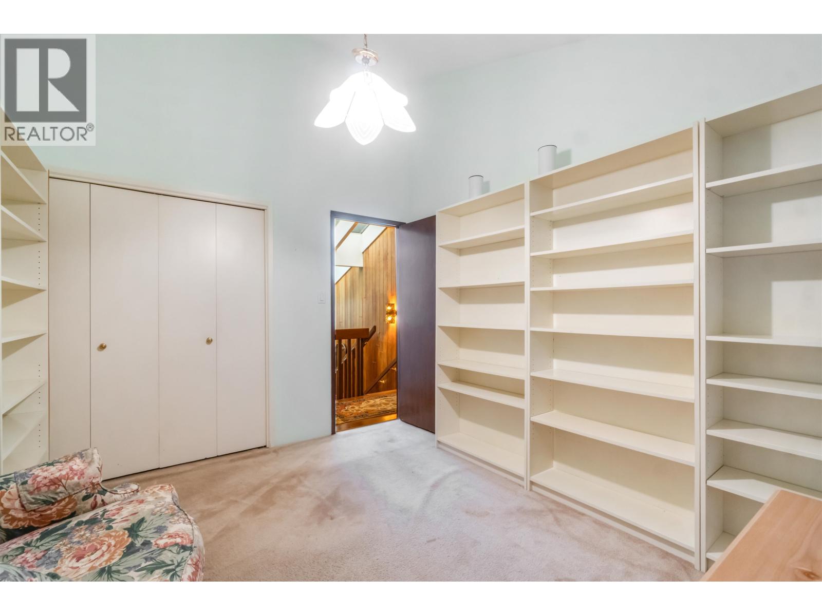 Listing Picture 24 of 40 : 4262 YUCULTA CRESCENT, Vancouver / 溫哥華 - 魯藝地產 Yvonne Lu Group - MLS Medallion Club Member