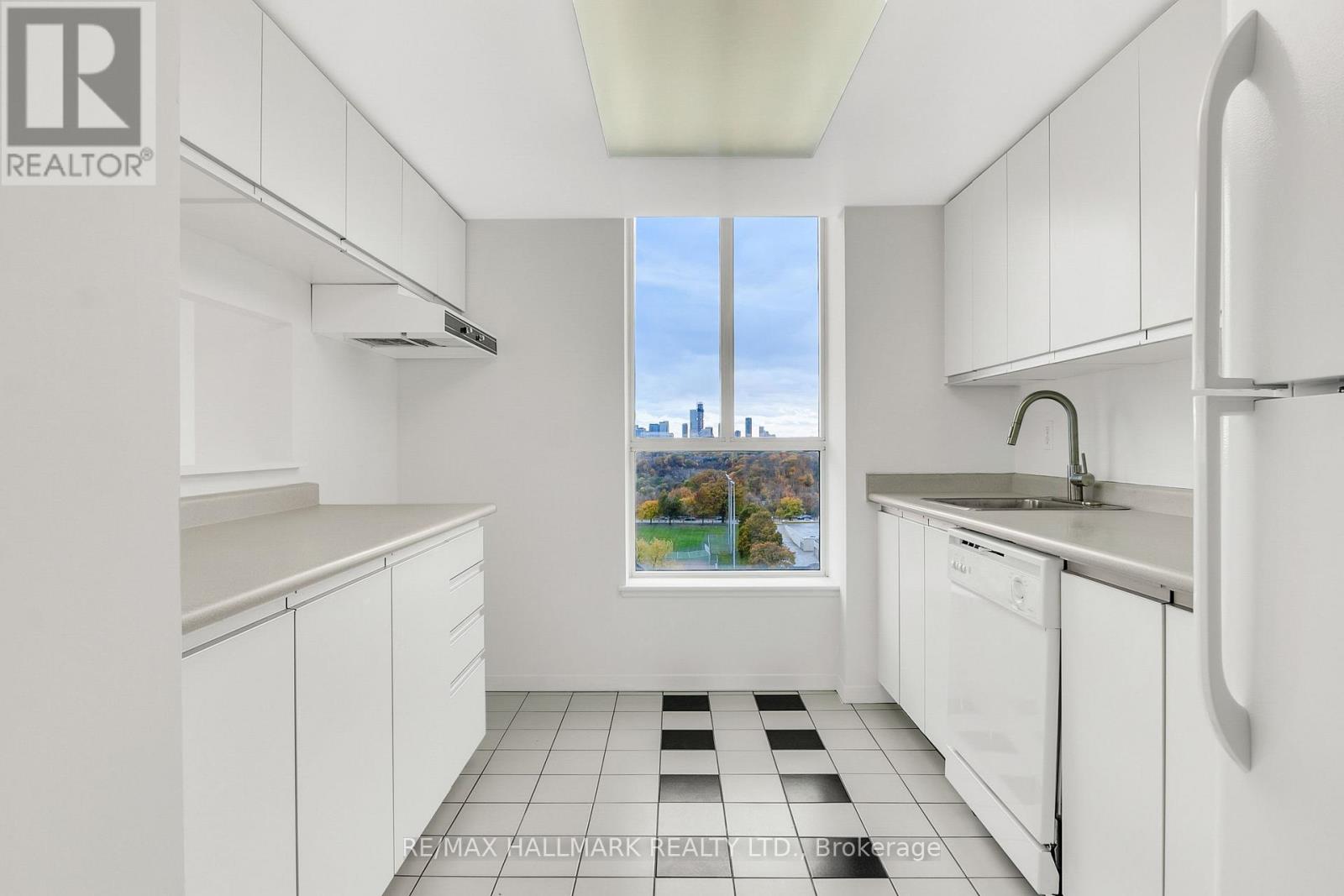 1103 - 21 Overlea Boulevard, Toronto, Ontario  M4H 1P2 - Photo 17 - C12812372