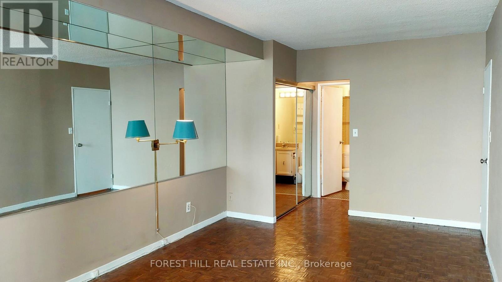 1004 - 33 Harbour Square, Toronto, Ontario  M5J 2G2 - Photo 16 - C12812406