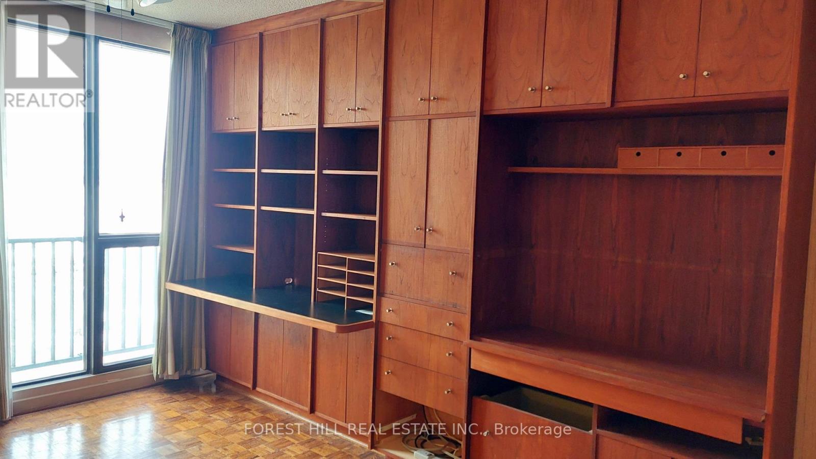 1004 - 33 Harbour Square, Toronto, Ontario  M5J 2G2 - Photo 20 - C12812406