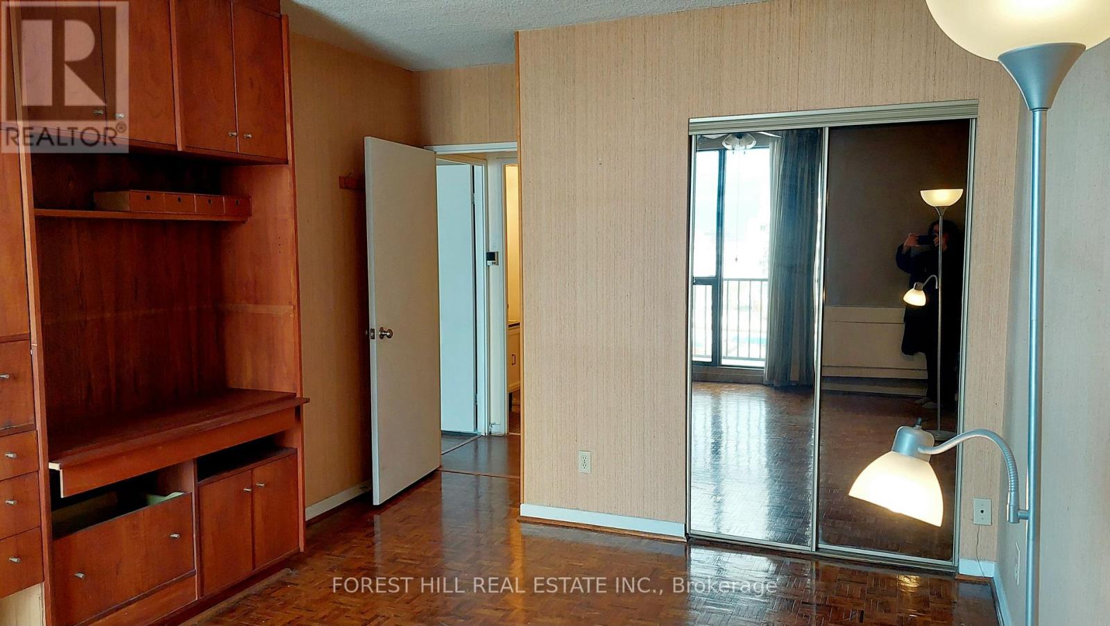 1004 - 33 Harbour Square, Toronto, Ontario  M5J 2G2 - Photo 21 - C12812406