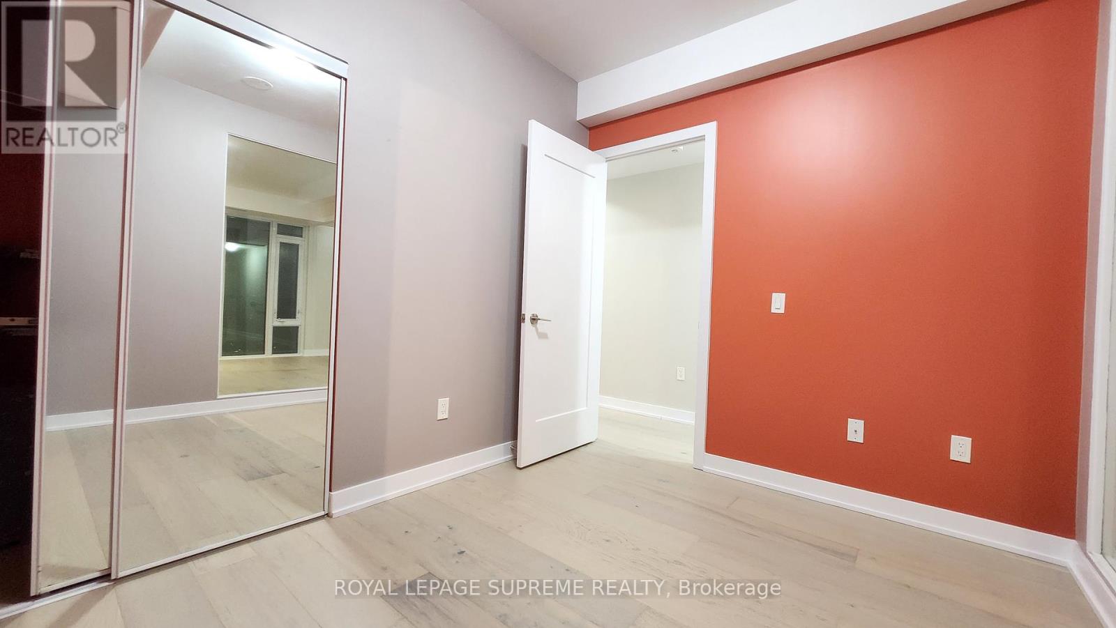 2208 - 330 Richmond Street W, Toronto, Ontario  M5V 0M4 - Photo 13 - C12812412