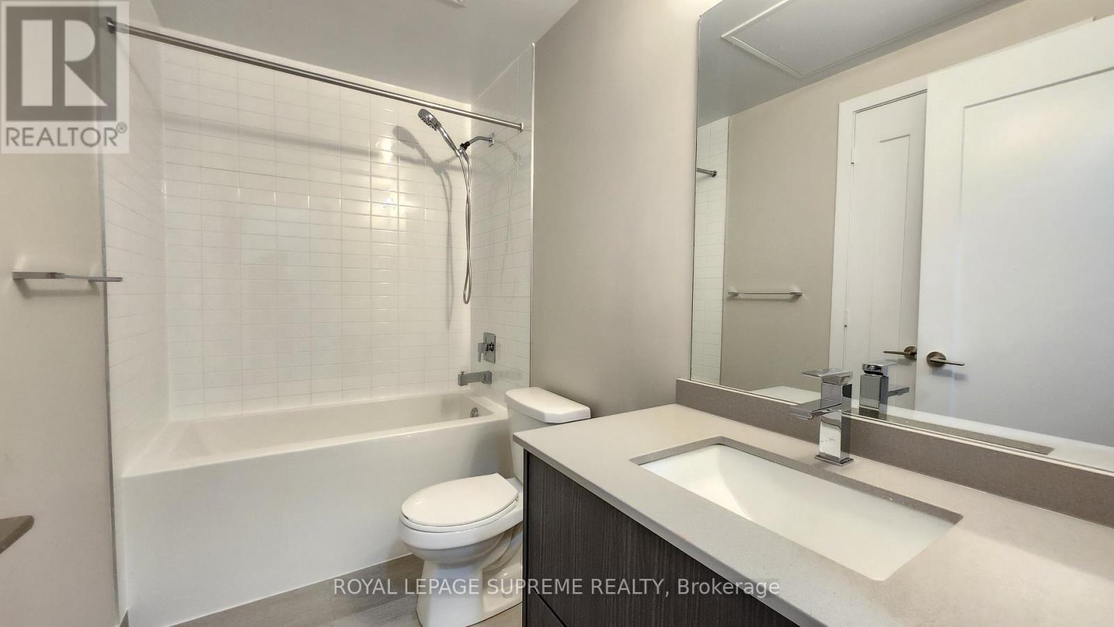 2208 - 330 Richmond Street W, Toronto, Ontario  M5V 0M4 - Photo 14 - C12812412