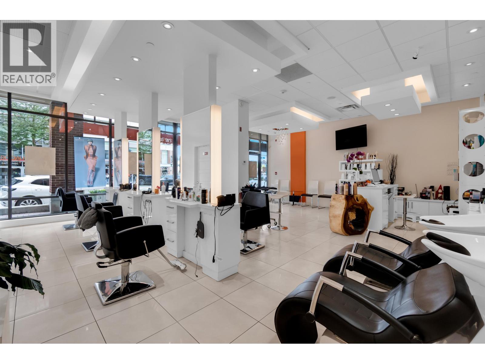 107 2957 Glen Drive, Coquitlam, British Columbia  V3B 0B5 - Photo 5 - C8076429