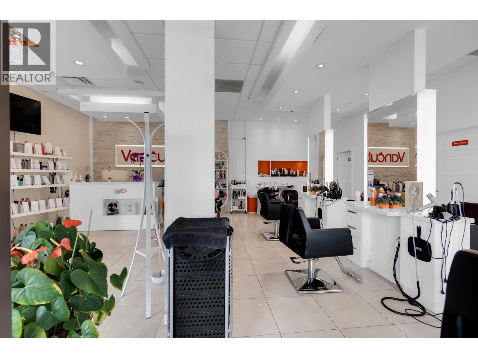 107 2957 Glen Drive, Coquitlam, British Columbia  V3B 0B5 - Photo 6 - C8076429