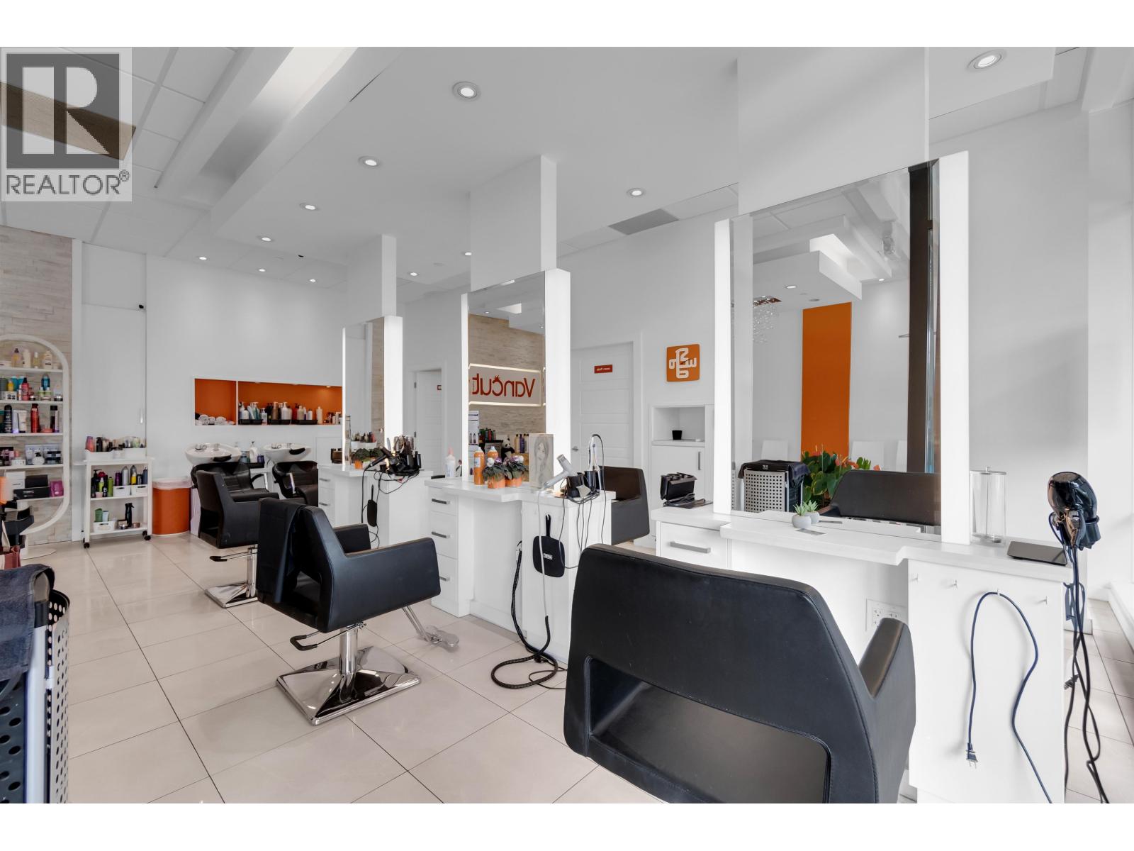 107 2957 Glen Drive, Coquitlam, British Columbia  V3B 0B5 - Photo 8 - C8076429