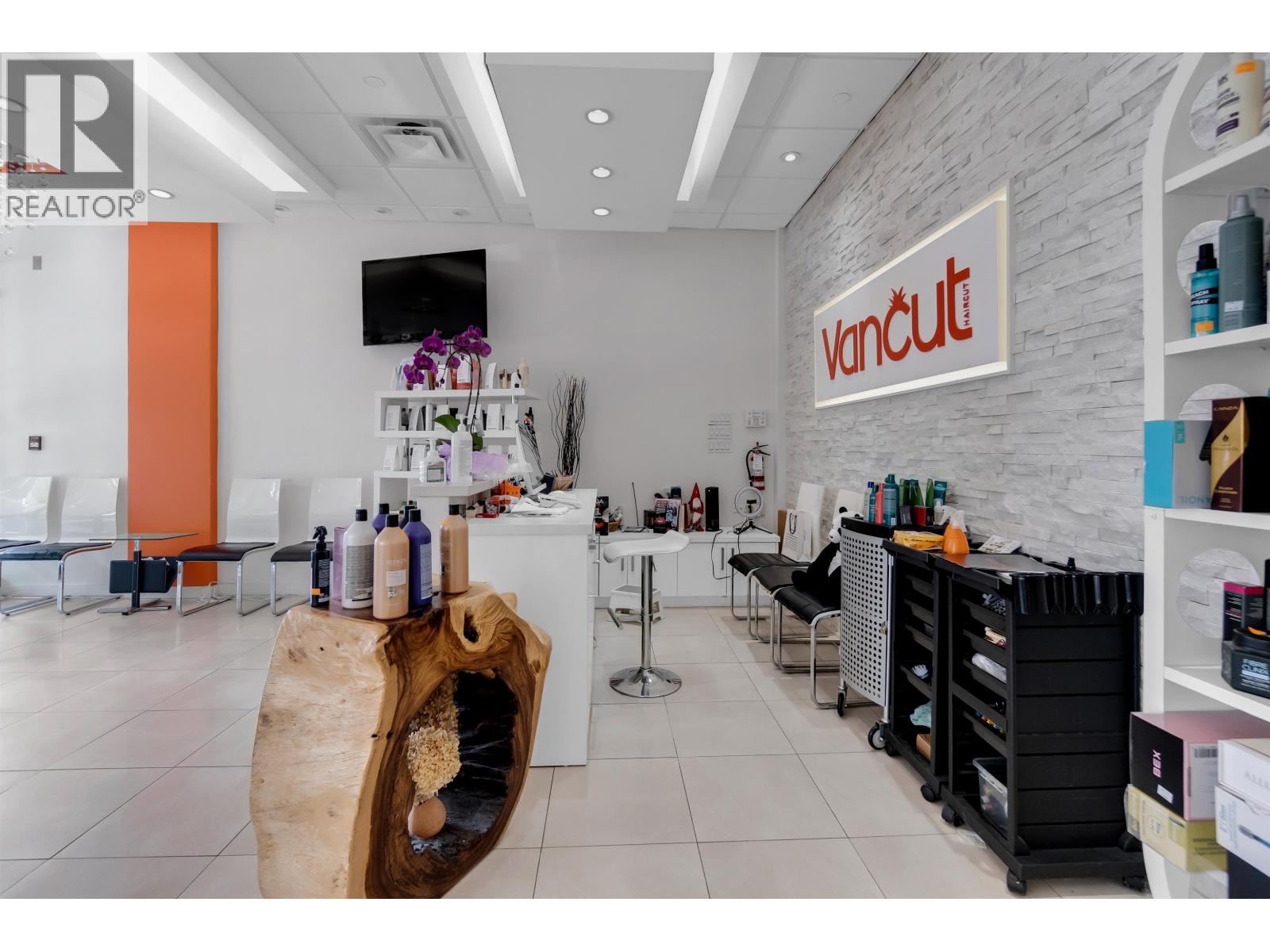 107 2957 Glen Drive, Coquitlam, British Columbia  V3B 0B5 - Photo 9 - C8076429