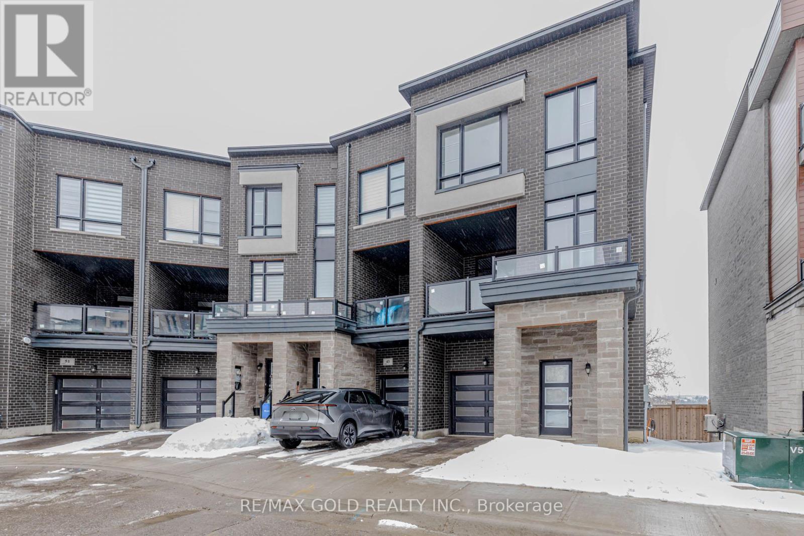 39 Inverary Crescent, Vaughan, Ontario  L4H 5G9 - Photo 1 - N12812394