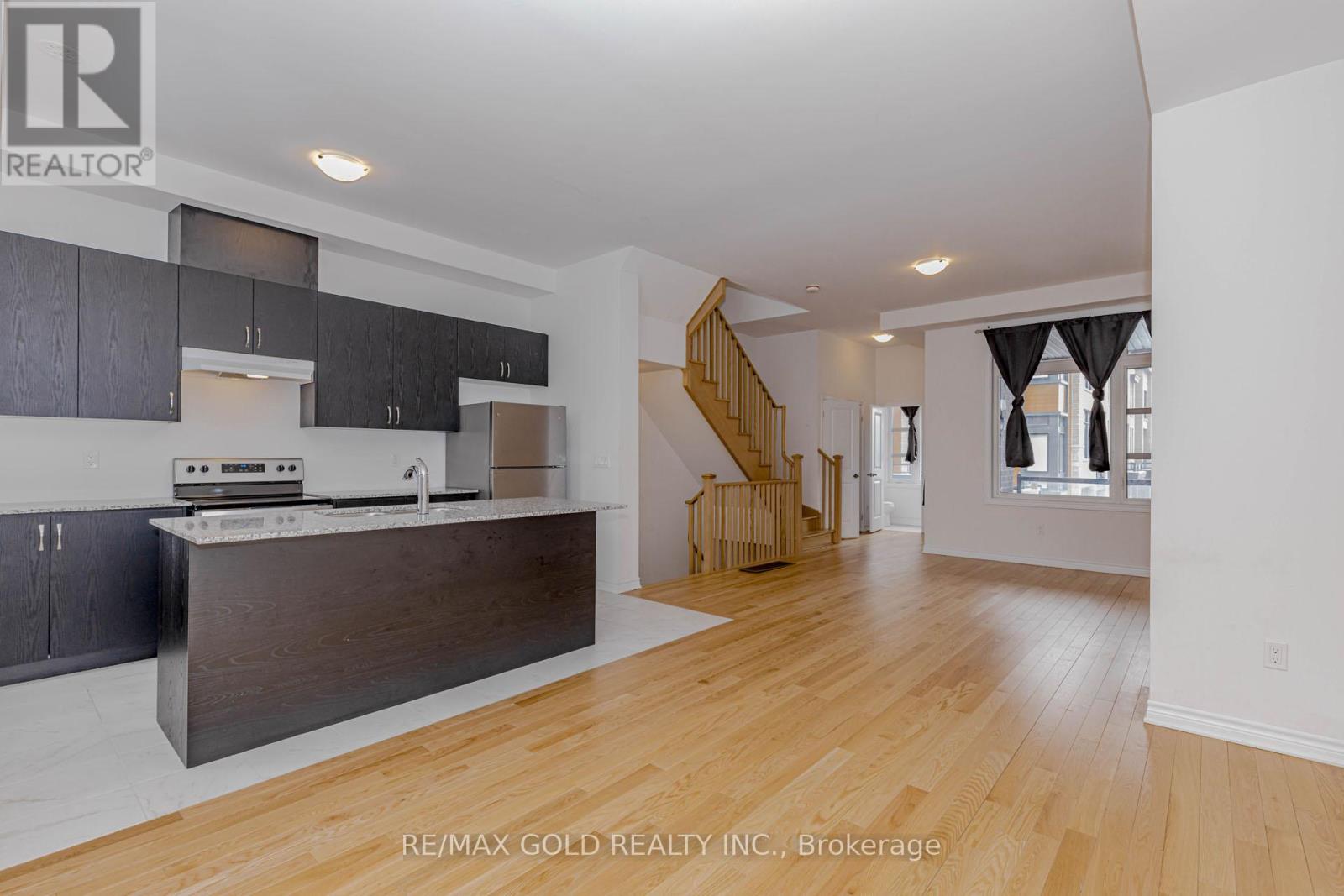 39 Inverary Crescent, Vaughan, Ontario  L4H 5G9 - Photo 18 - N12812394