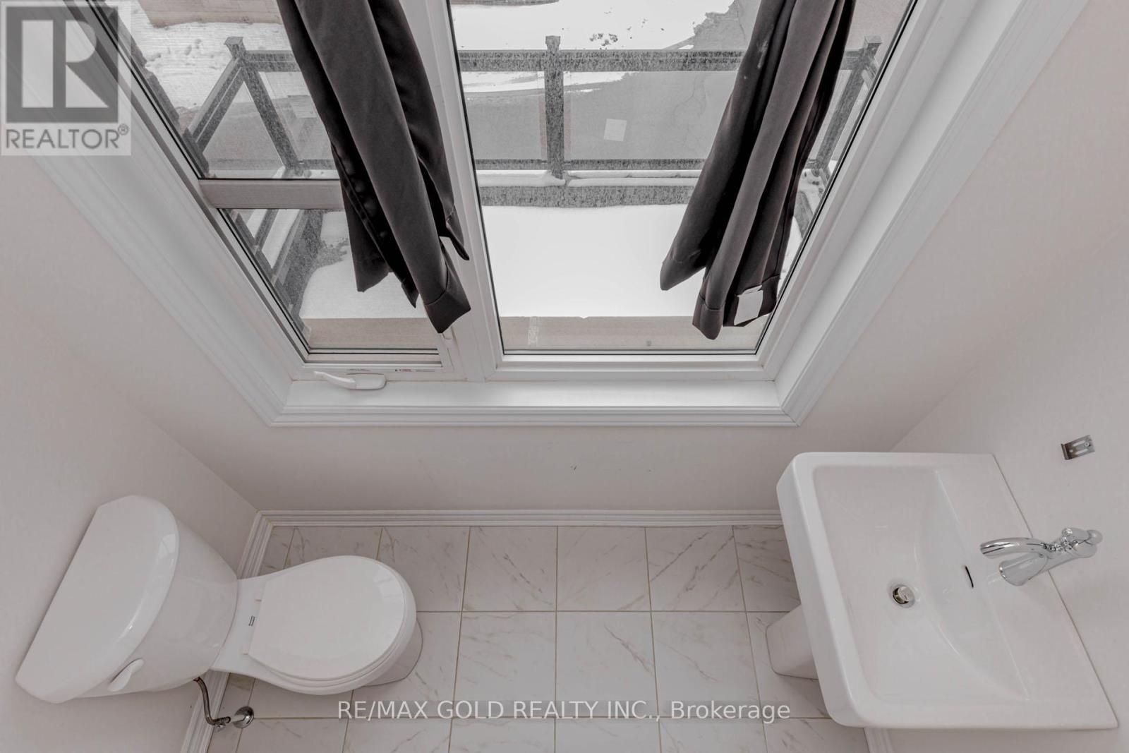 39 Inverary Crescent, Vaughan, Ontario  L4H 5G9 - Photo 26 - N12812394