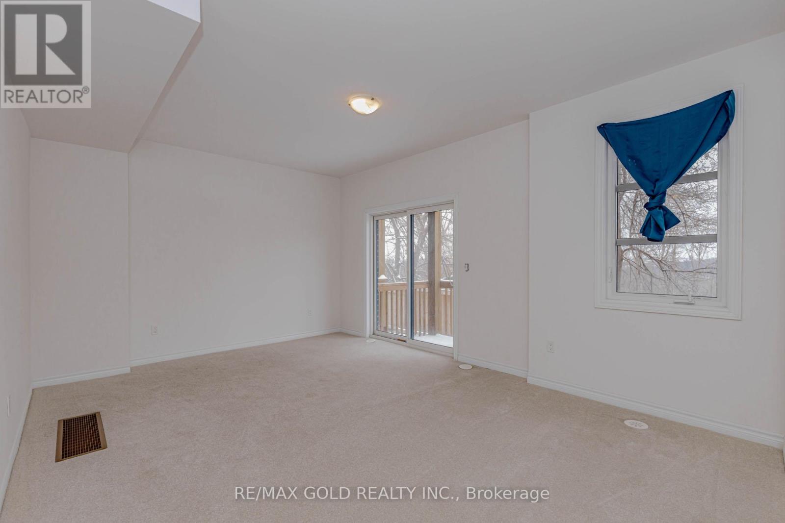 39 Inverary Crescent, Vaughan, Ontario  L4H 5G9 - Photo 6 - N12812394