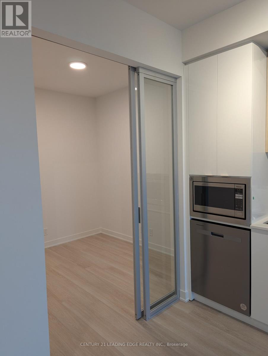 1504 - 30 Upper Mall Way, Vaughan, Ontario  L4J 0L7 - Photo 8 - N12812114