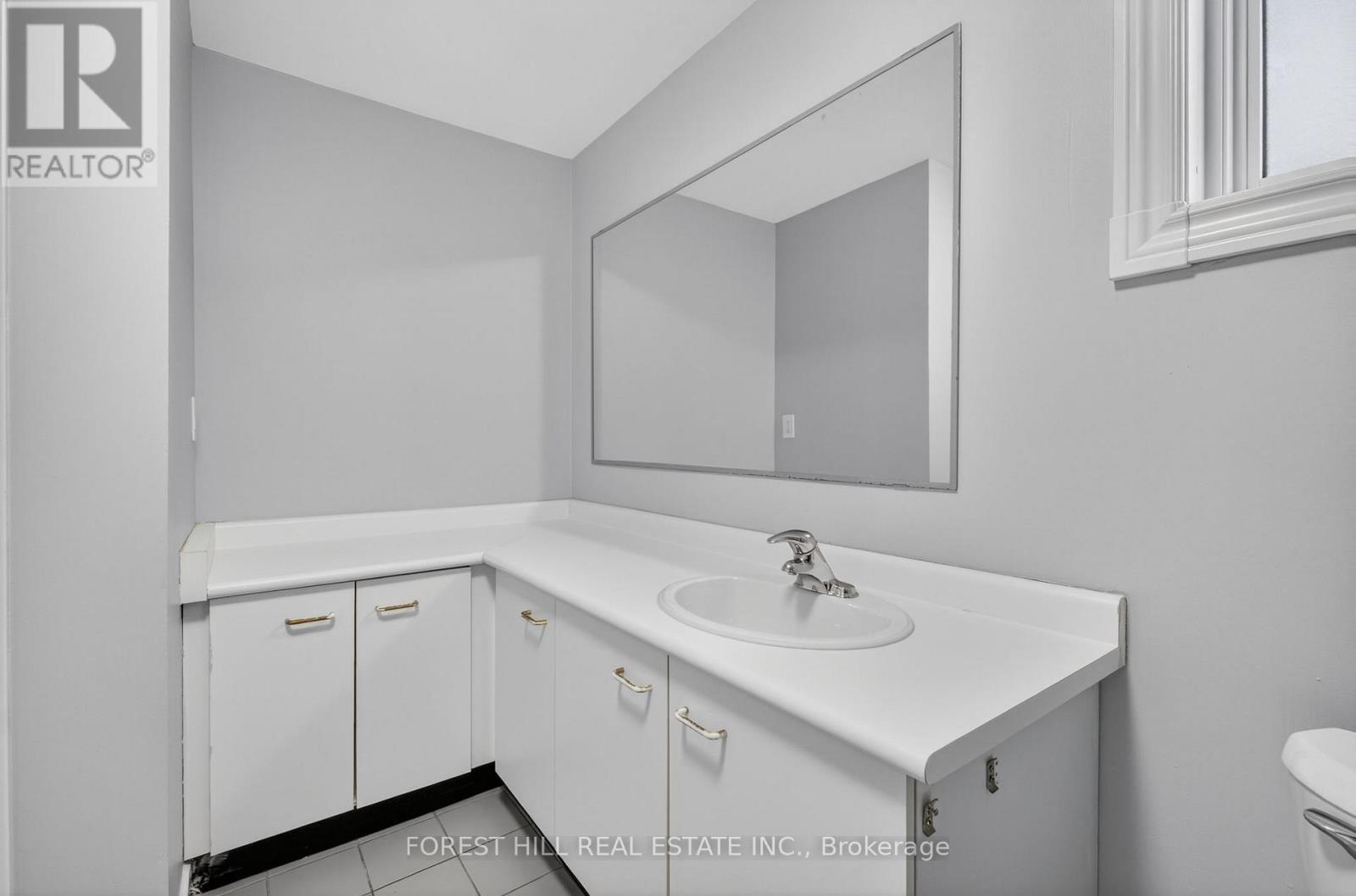 Main/2nd Floor - 28 Matterdale Avenue, Brampton, Ontario  L6Y 4J6 - Photo 12 - W12810602