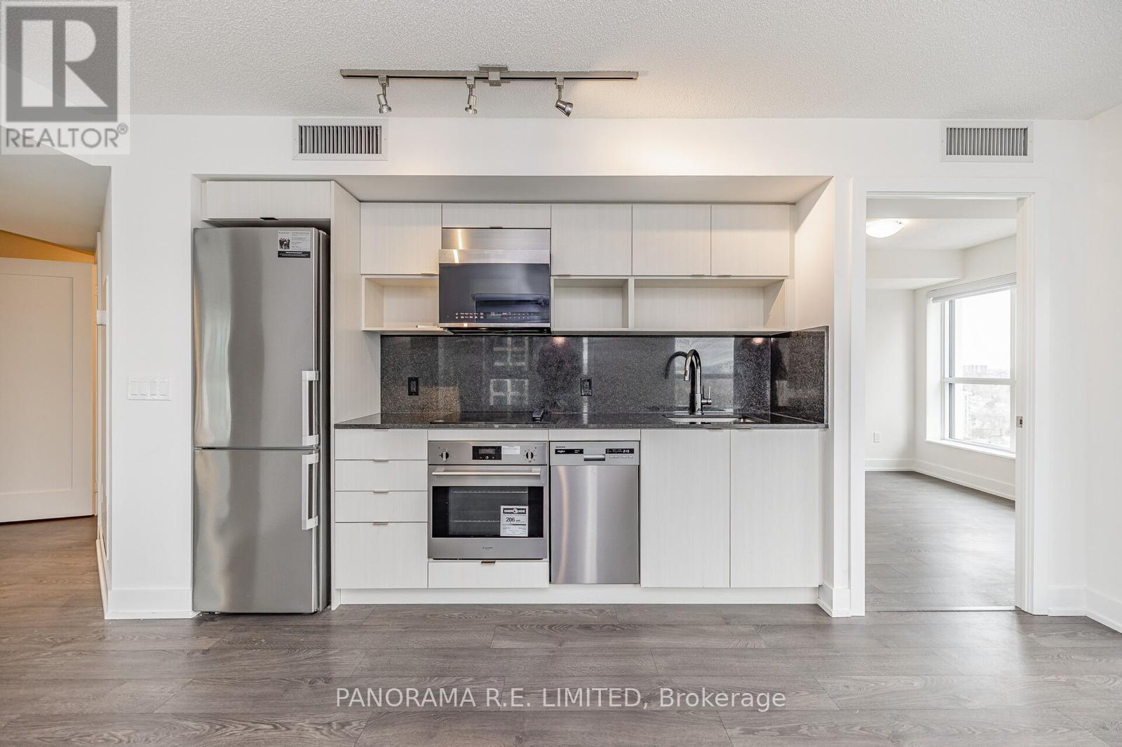 1518 - 9 Mabelle Avenue, Toronto (Islington-City Centre West), Ontario  M9A 0E1 - Photo 4 - W12812370