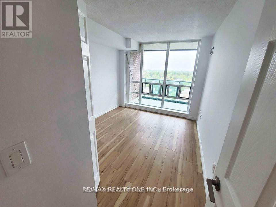 1605 - 15 Michael Power Place, Toronto, Ontario  M9A 5G4 - Photo 6 - W12812378