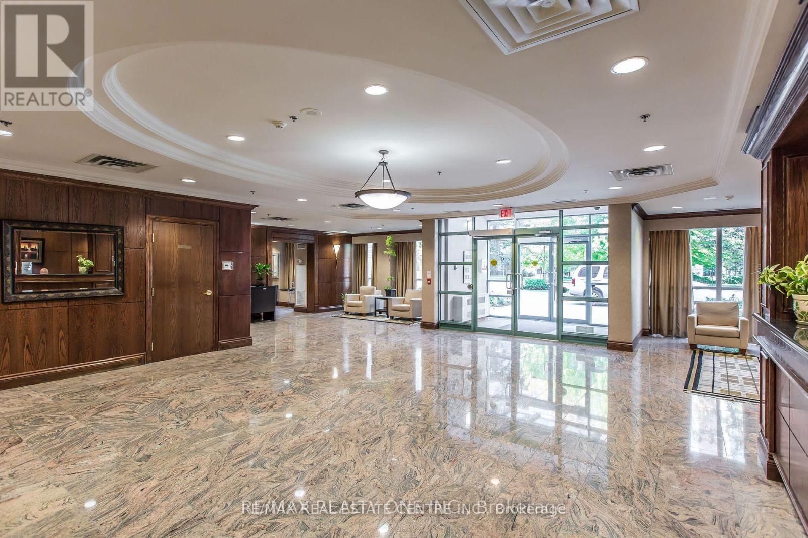 1605 - 15 Michael Power Place, Toronto, Ontario  M9A 5G4 - Photo 8 - W12812378