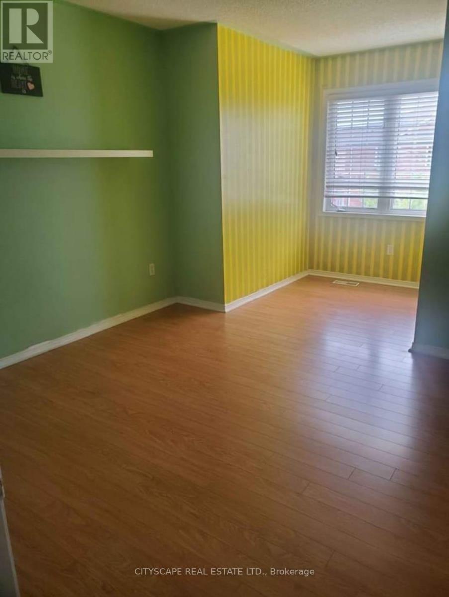 34 Dunure Crescent, Brampton, Ontario L7A 2Y6 - Photo 10 - W12812388