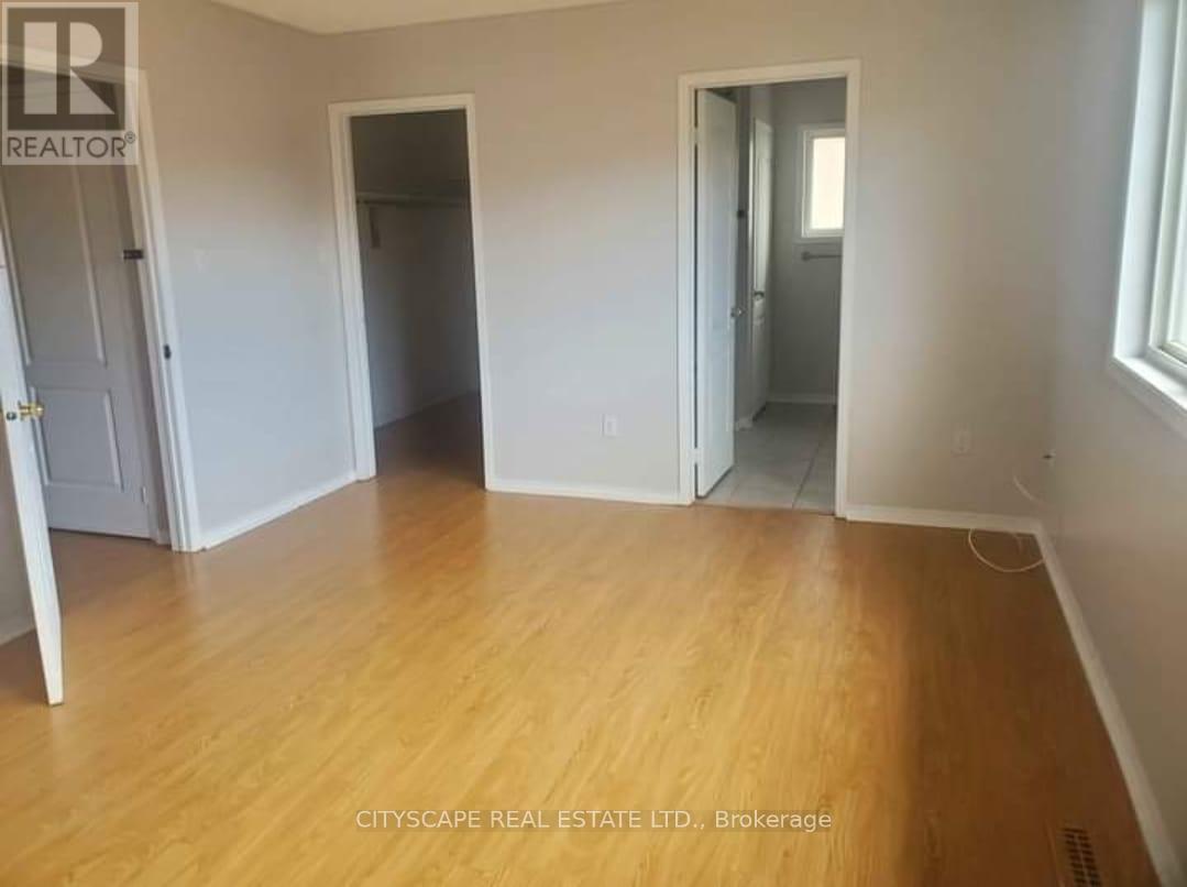 34 Dunure Crescent, Brampton, Ontario L7A 2Y6 - Photo 8 - W12812388