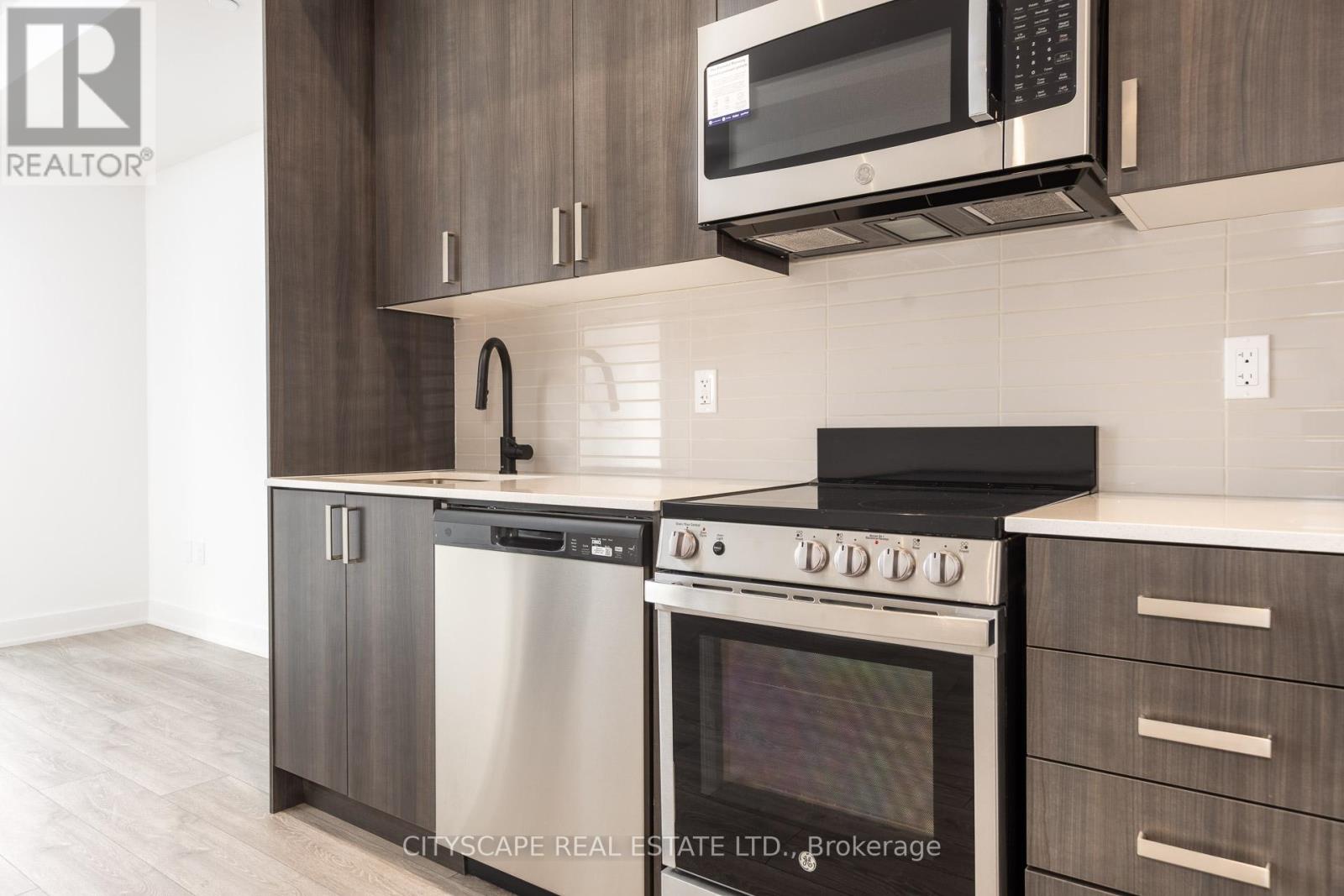 605 - 758 Dovercourt Road W, Toronto, Ontario  M6H 1L8 - Photo 12 - W12812392