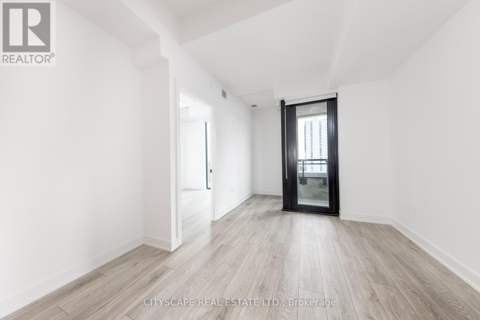 605 - 758 Dovercourt Road W, Toronto, Ontario  M6H 1L8 - Photo 4 - W12812392