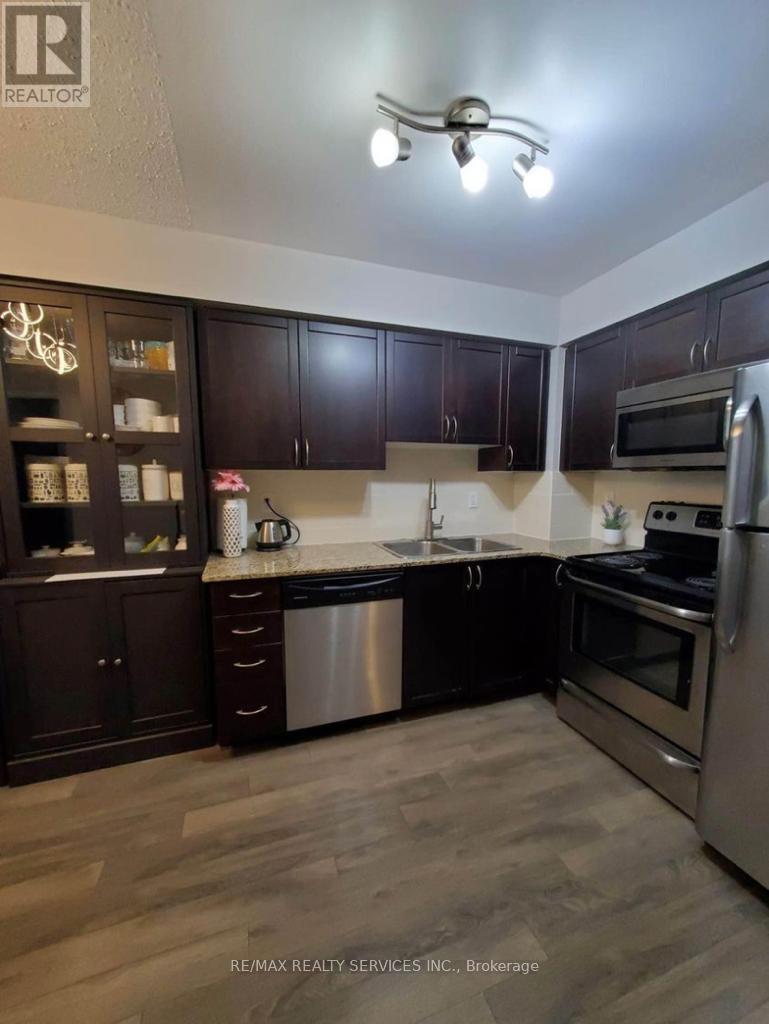 319 - 812 Lansdowne Avenue, Toronto, Ontario  M6H 4K5 - Photo 16 - W12812402