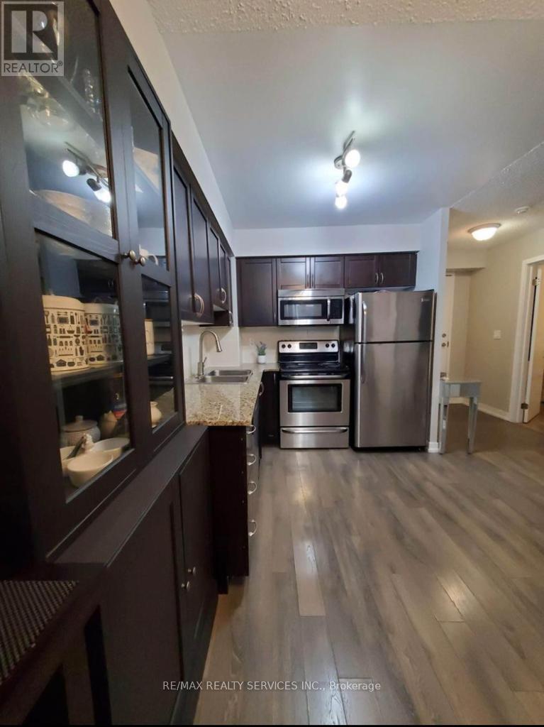 319 - 812 Lansdowne Avenue, Toronto, Ontario  M6H 4K5 - Photo 17 - W12812402