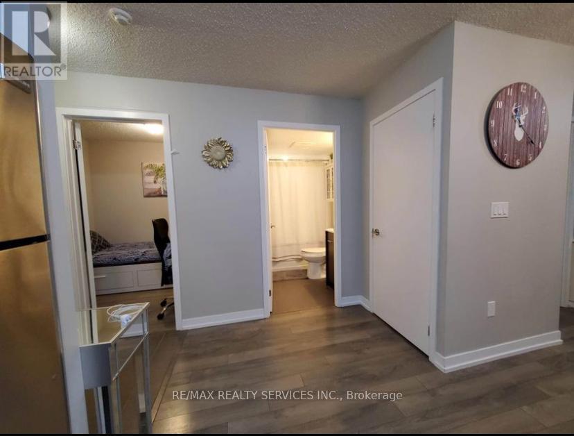 319 - 812 Lansdowne Avenue, Toronto, Ontario  M6H 4K5 - Photo 6 - W12812402