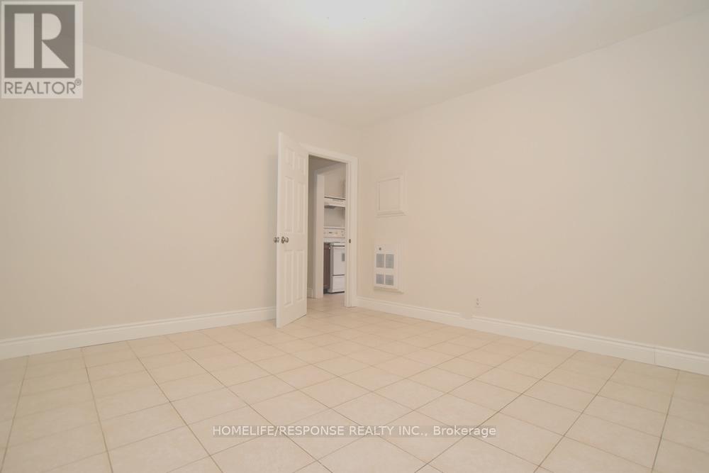 #3 - 3430 Lake Shore Boulevard W, Toronto, Ontario M8W 3N3 - Photo 10 - W12812416
