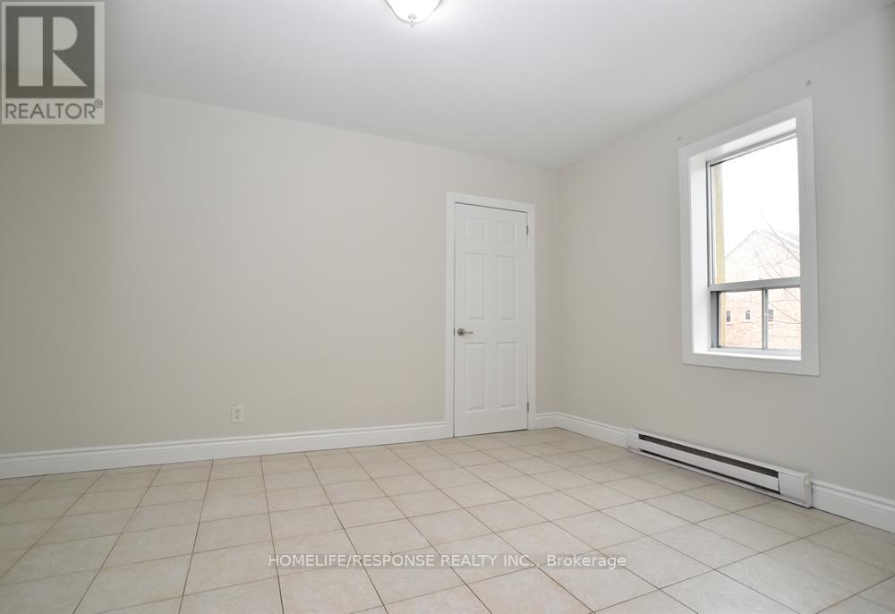 #3 - 3430 Lake Shore Boulevard W, Toronto, Ontario M8W 3N3 - Photo 4 - W12812416