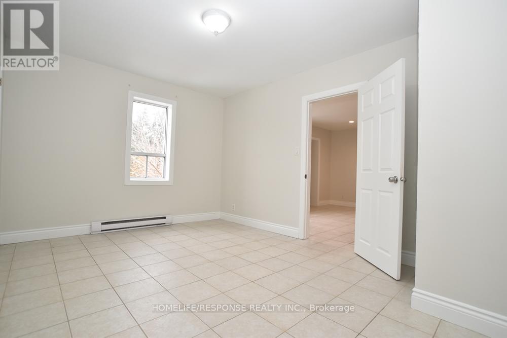 #3 - 3430 Lake Shore Boulevard W, Toronto, Ontario M8W 3N3 - Photo 5 - W12812416