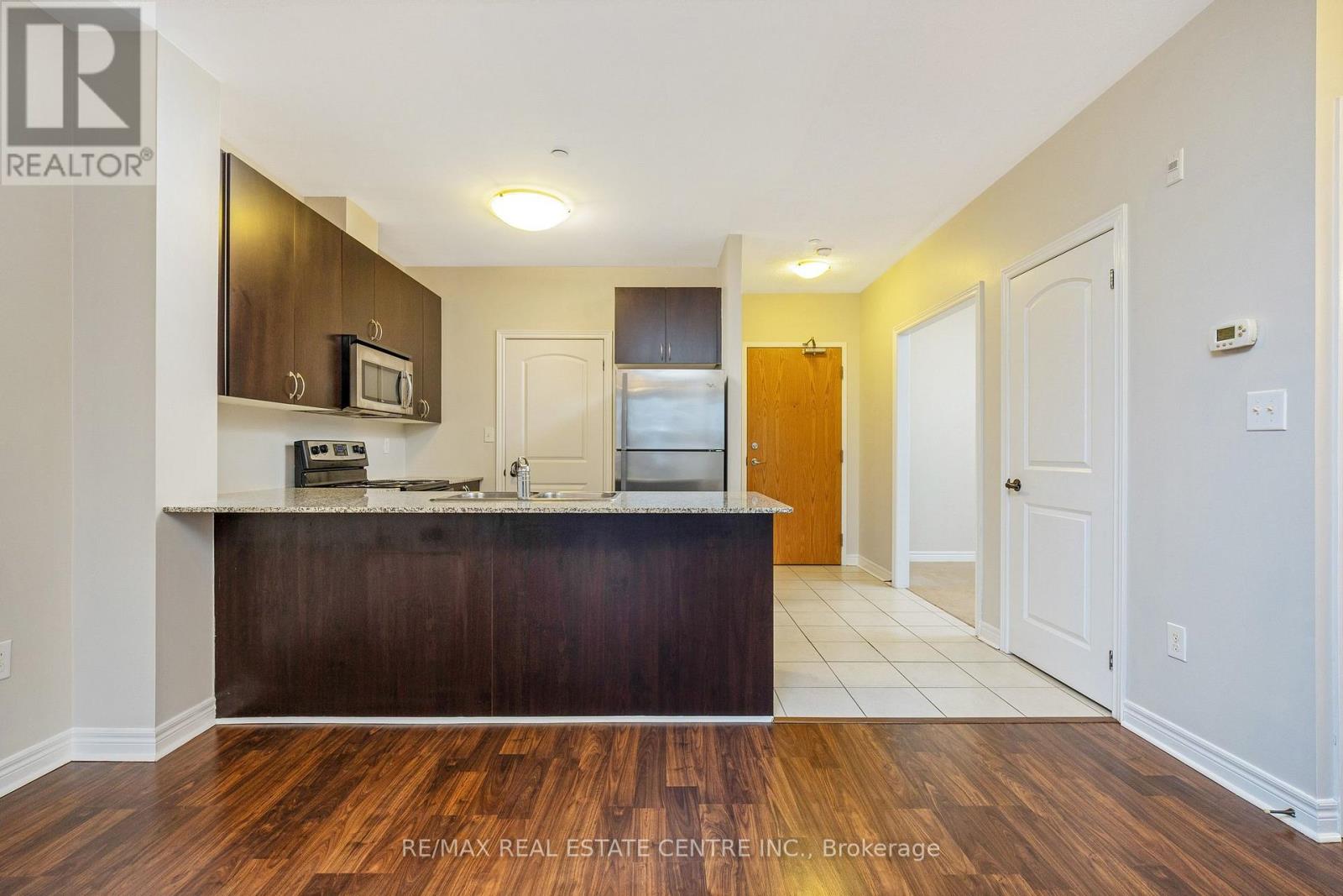 216 - 383 Main Street E, Milton, Ontario  L9T 8K8 - Photo 12 - W12812428