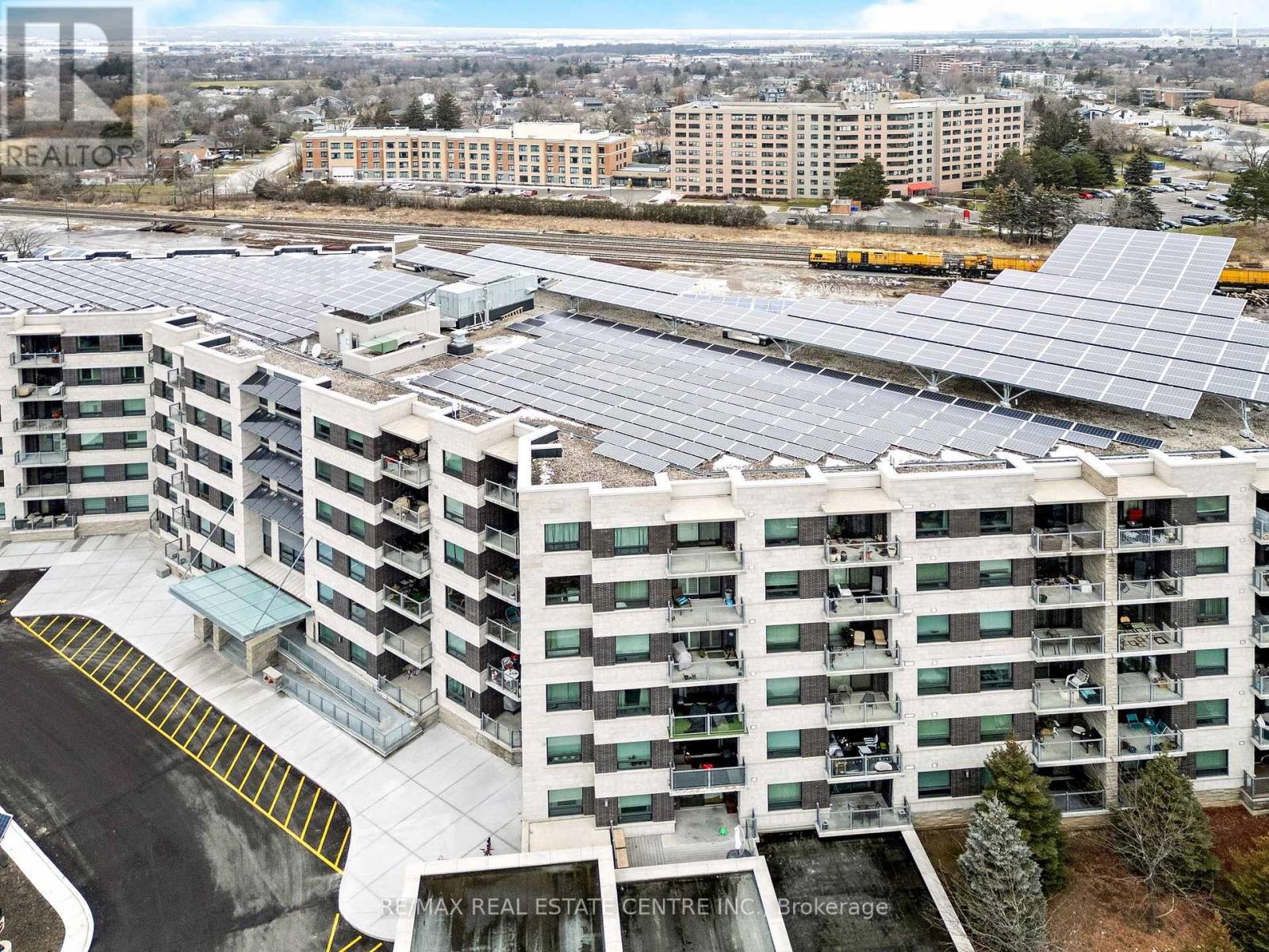 216 - 383 Main Street E, Milton, Ontario  L9T 8K8 - Photo 2 - W12812428