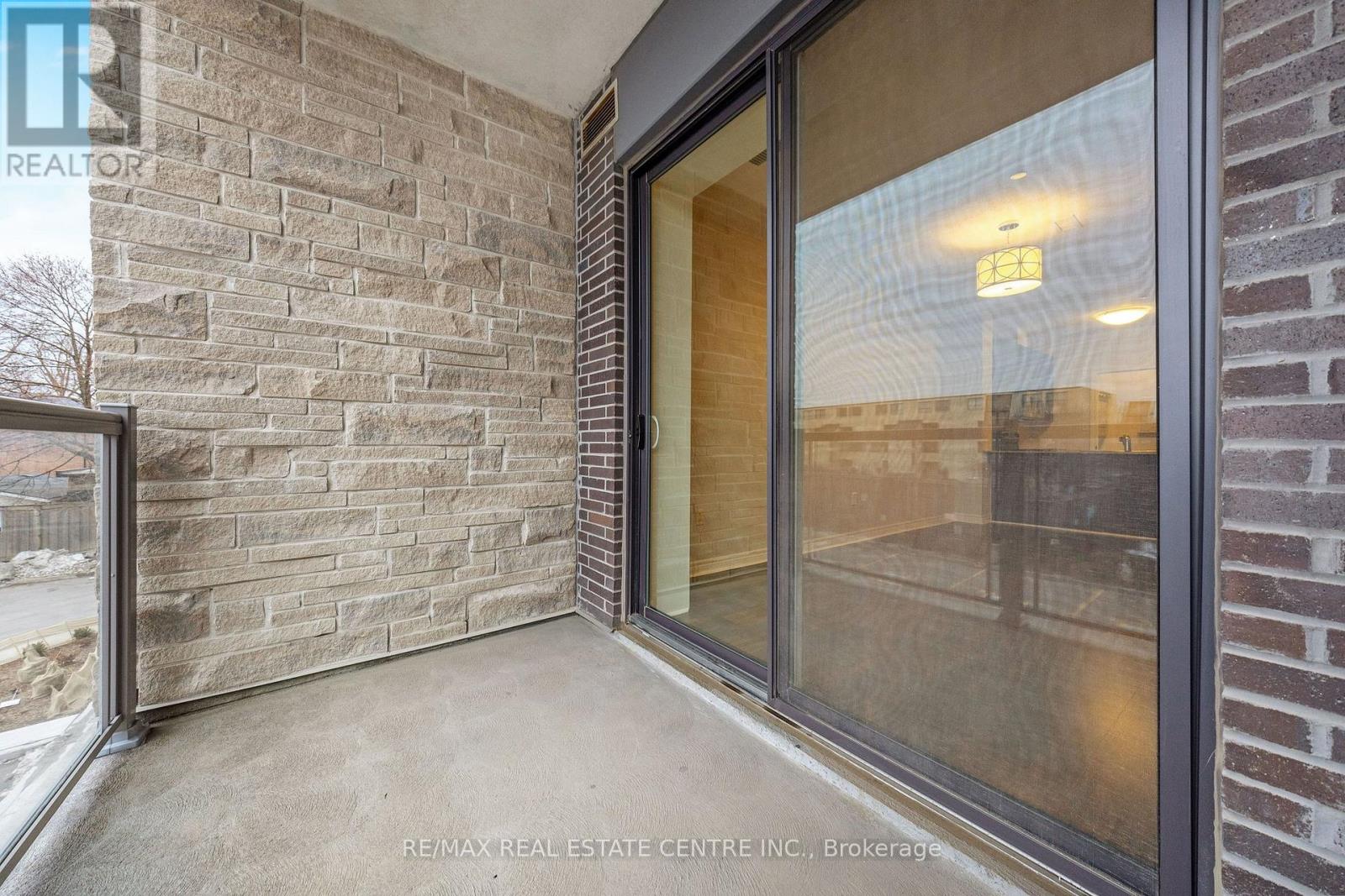 216 - 383 Main Street E, Milton, Ontario  L9T 8K8 - Photo 32 - W12812428