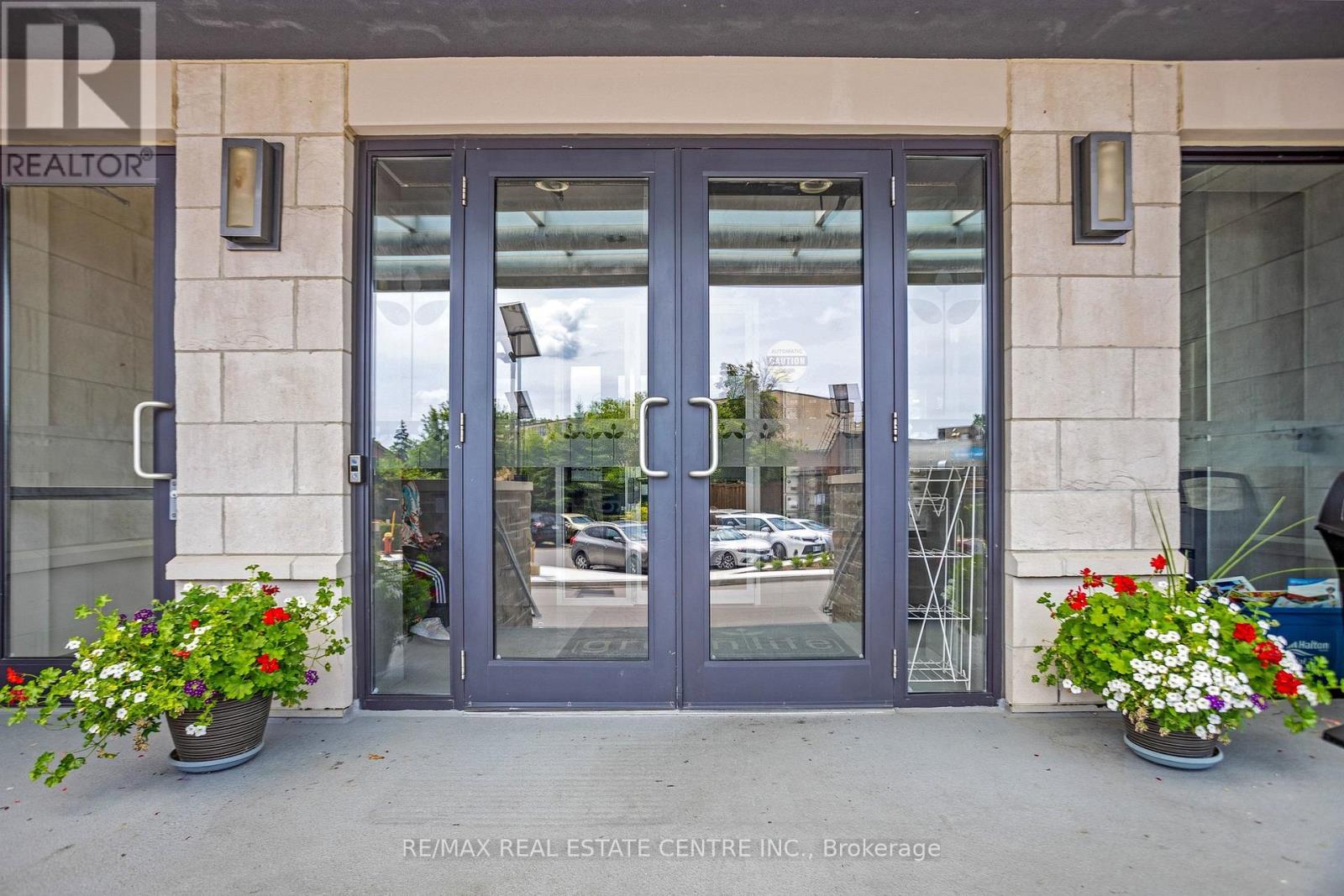216 - 383 Main Street E, Milton, Ontario  L9T 8K8 - Photo 37 - W12812428