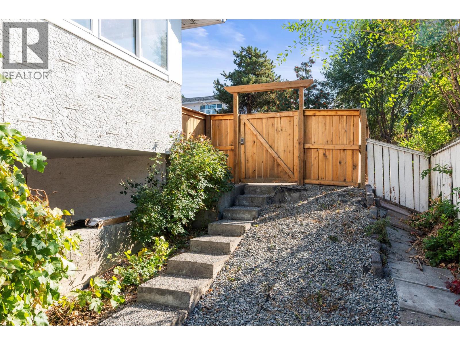 3804 22 Avenue, Vernon, British Columbia  V1T 1H8 - Photo 38 - 10365410