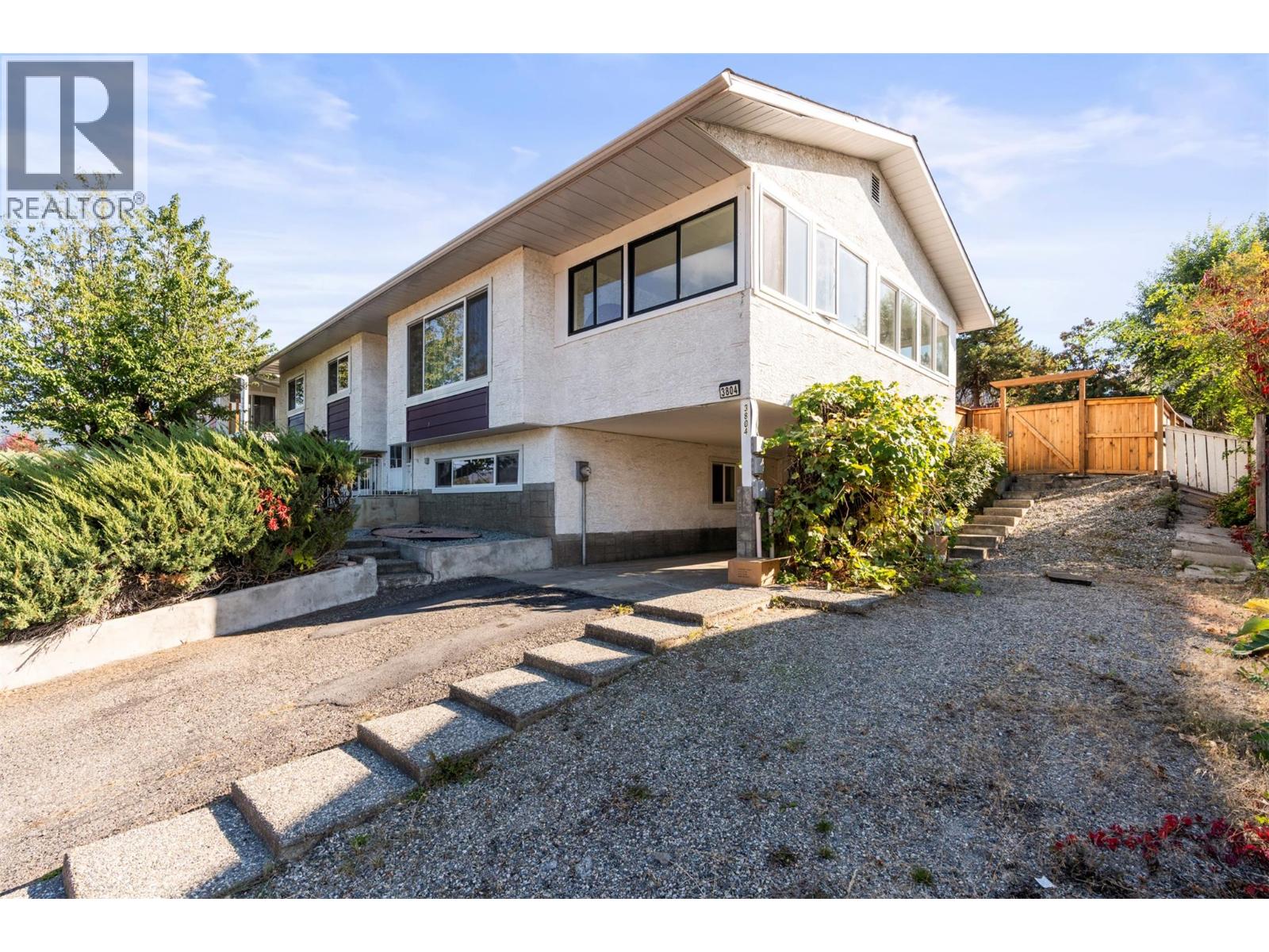 3804 22 Avenue, Vernon, British Columbia  V1T 1H8 - Photo 2 - 10365410