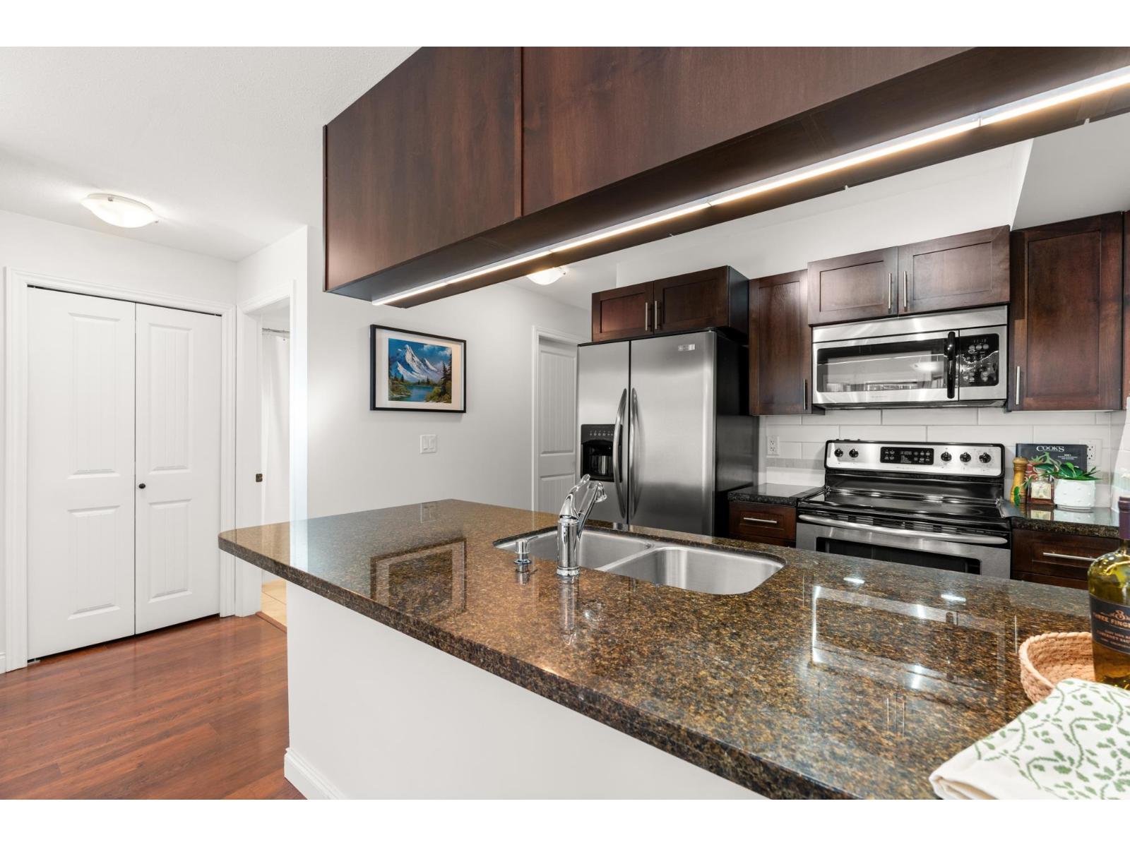 236 5660 201a Street, Langley, British Columbia  V3A 0B4 - Photo 8 - R3090190