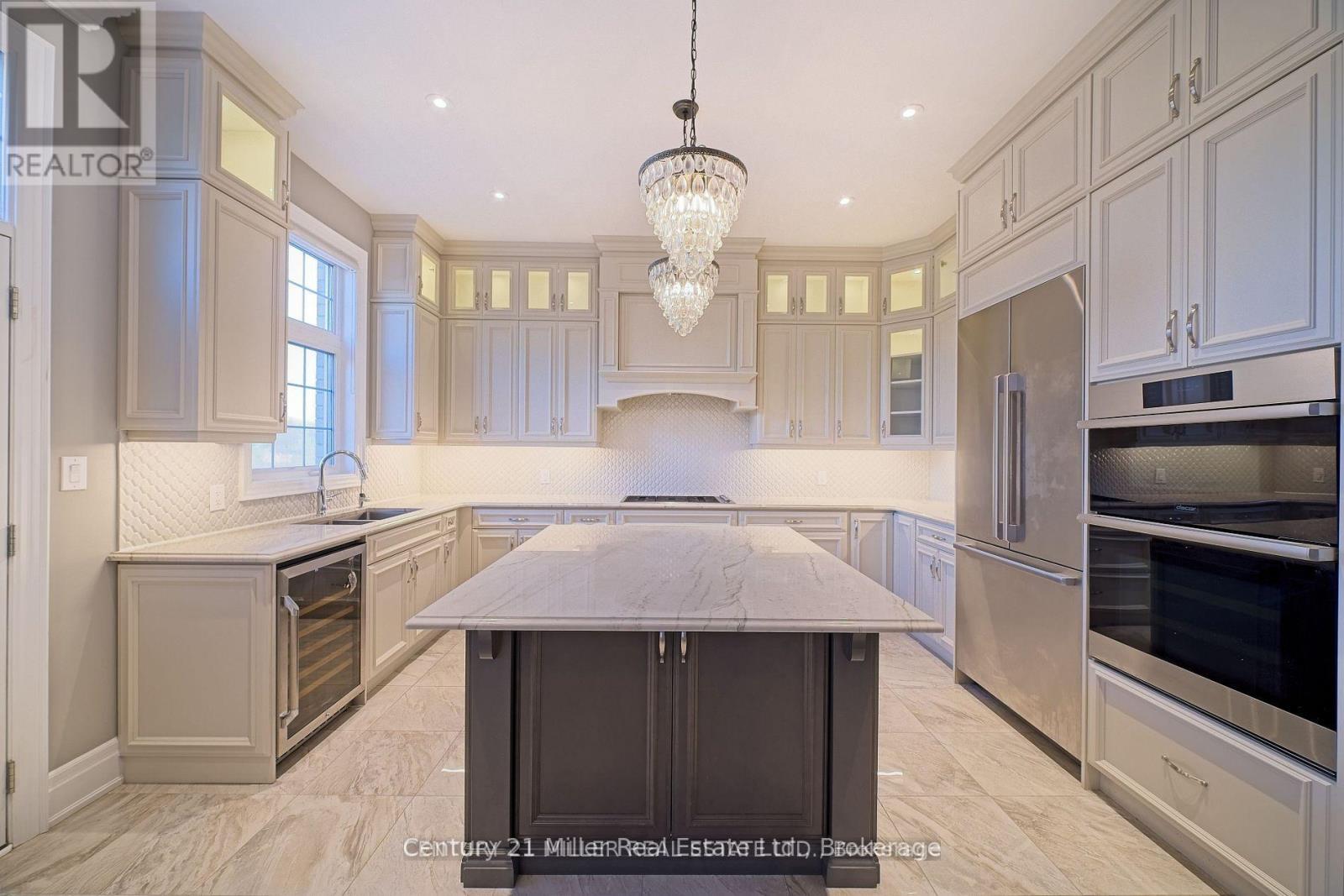 155 Bowbeer Road, Oakville, Ontario  L6H 0Y6 - Photo 12 - W12812494