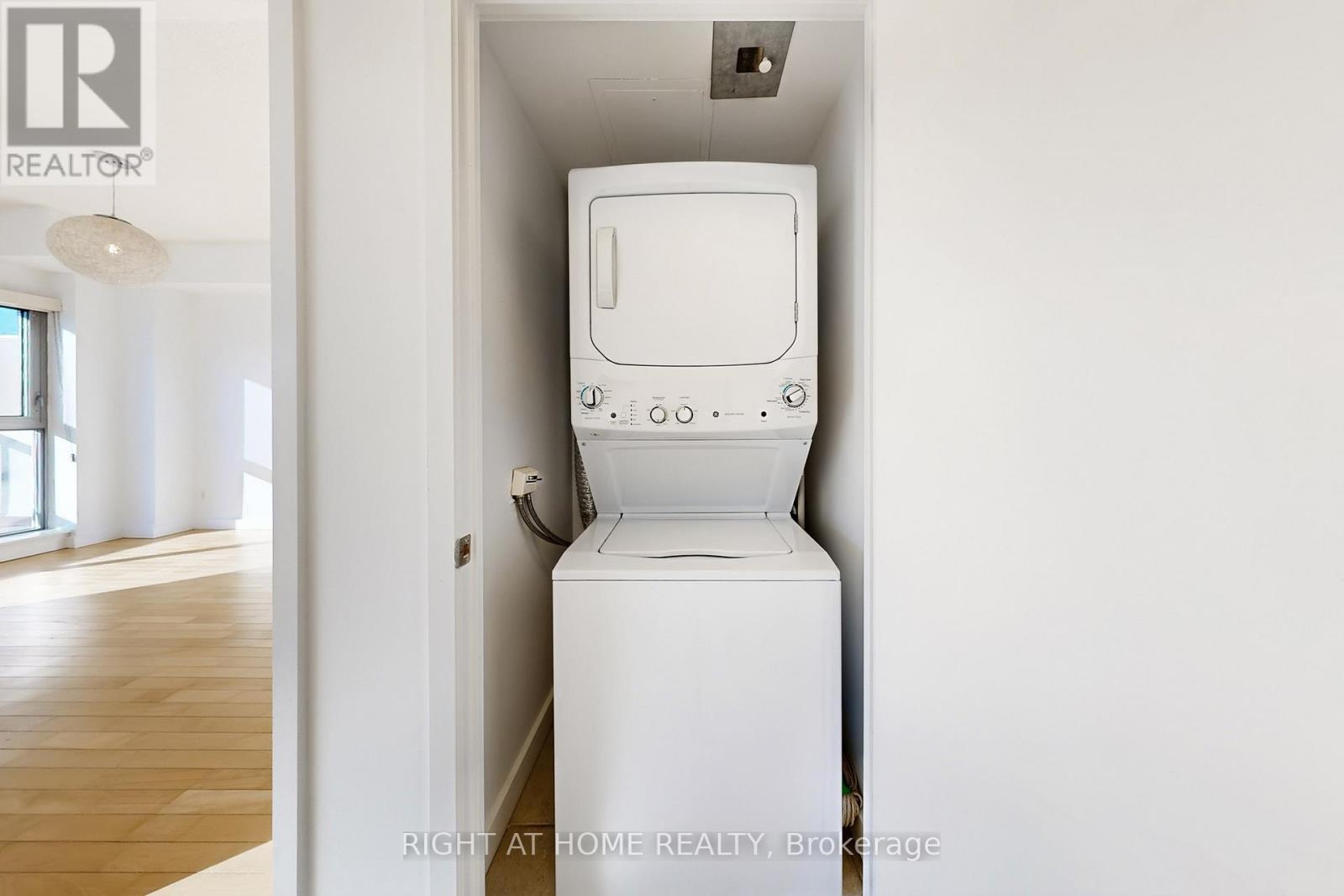 404 - 601 Kingston Road, Toronto, Ontario  M4E 3Y2 - Photo 27 - E12812162